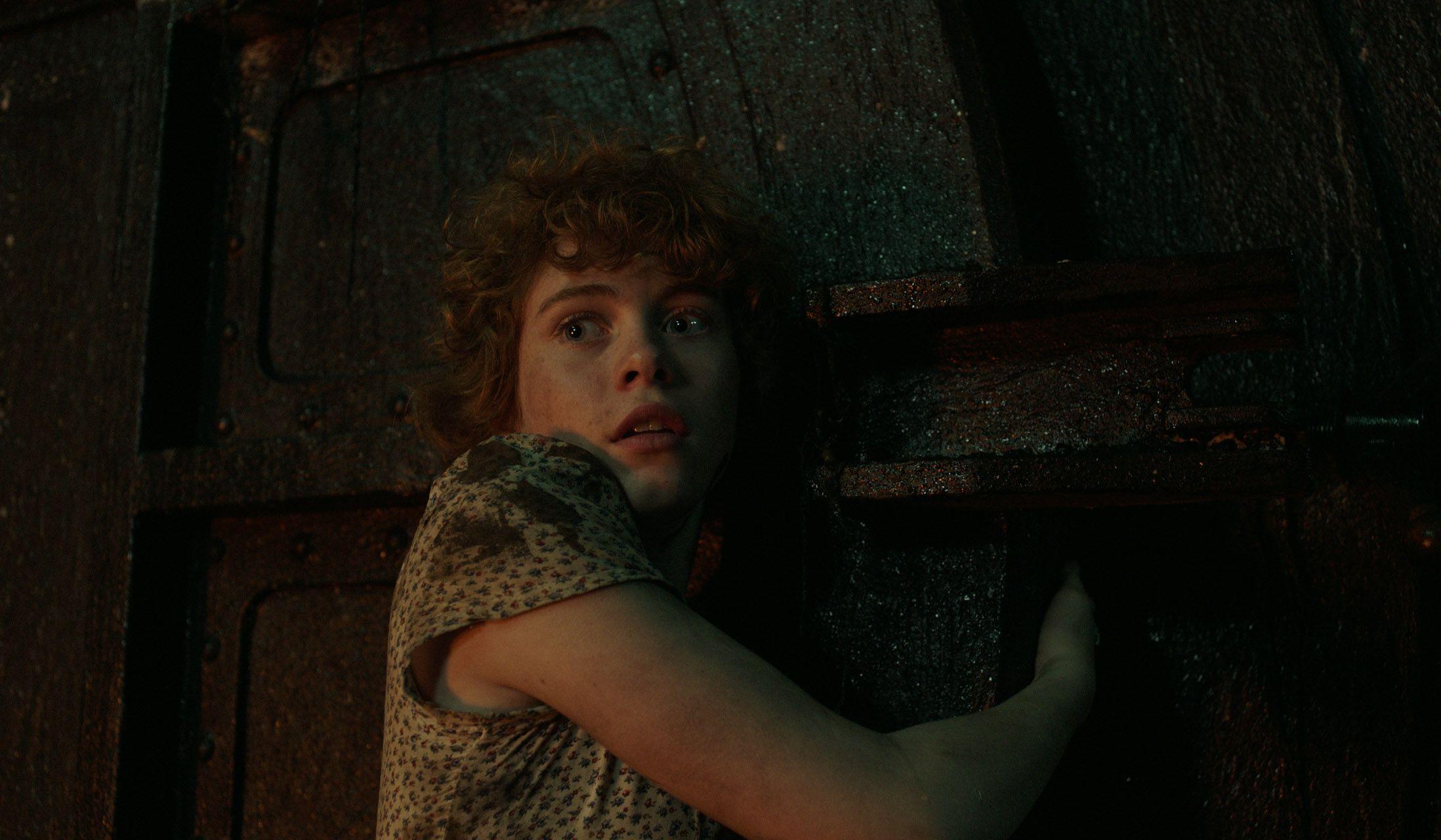 Sophia Lillis HD Wallpaper and Background Image