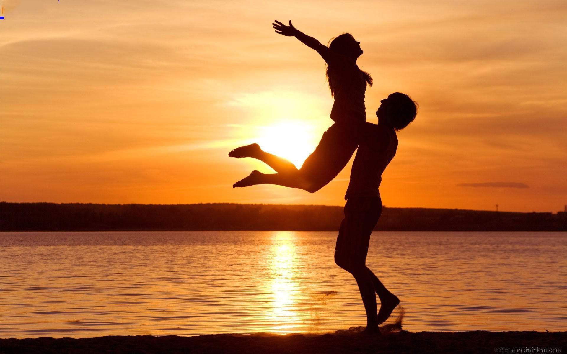 Picture of Love Couples at Sunset, Couple Sunset Wallpaper. Couples in love, Love photography, Sunset