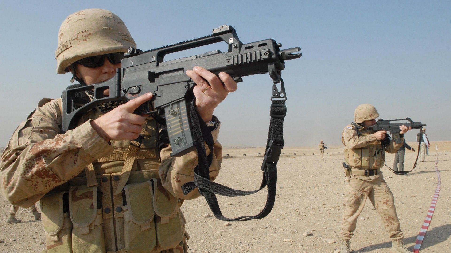 USA Army Soldiers with Gun on War HD Wallpaper HD USA