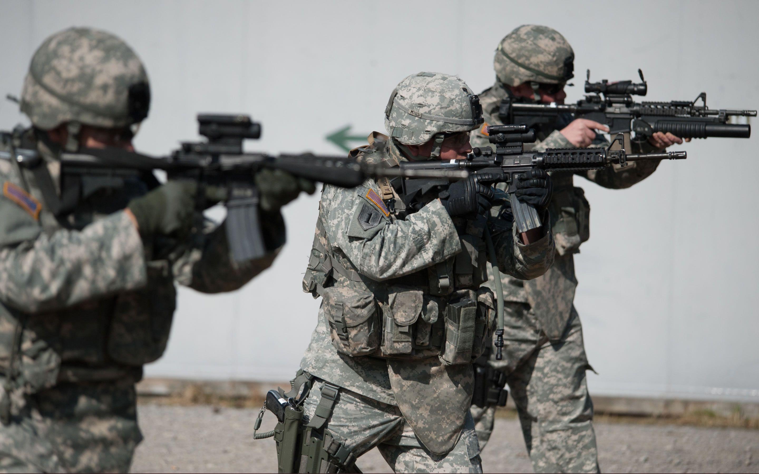 US Army Soldiers Shooting