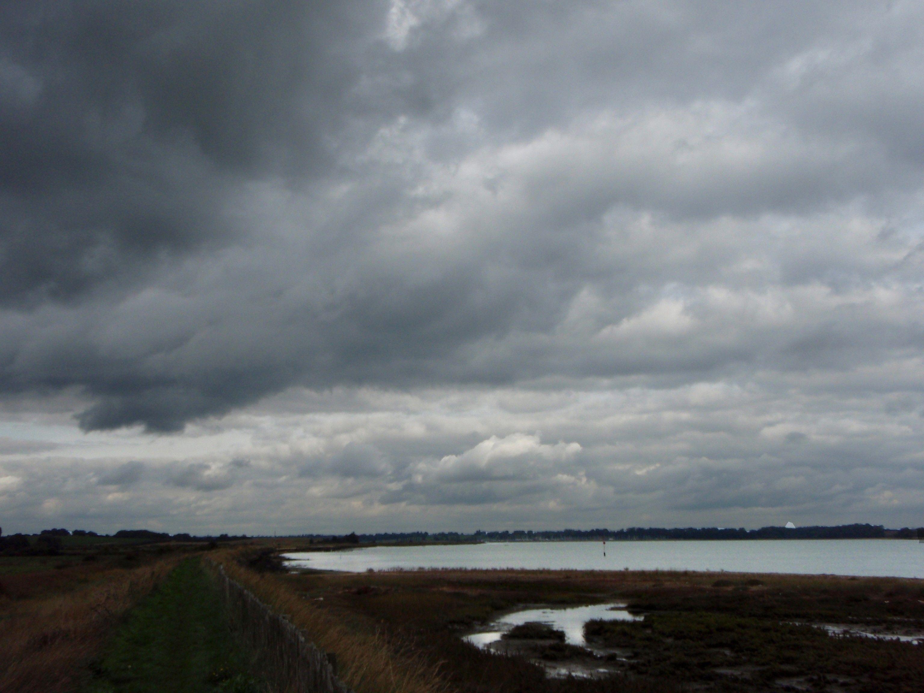 Sky: Rain Clouds Orwell Marsh Suffolk Sky Background for HD 16:9