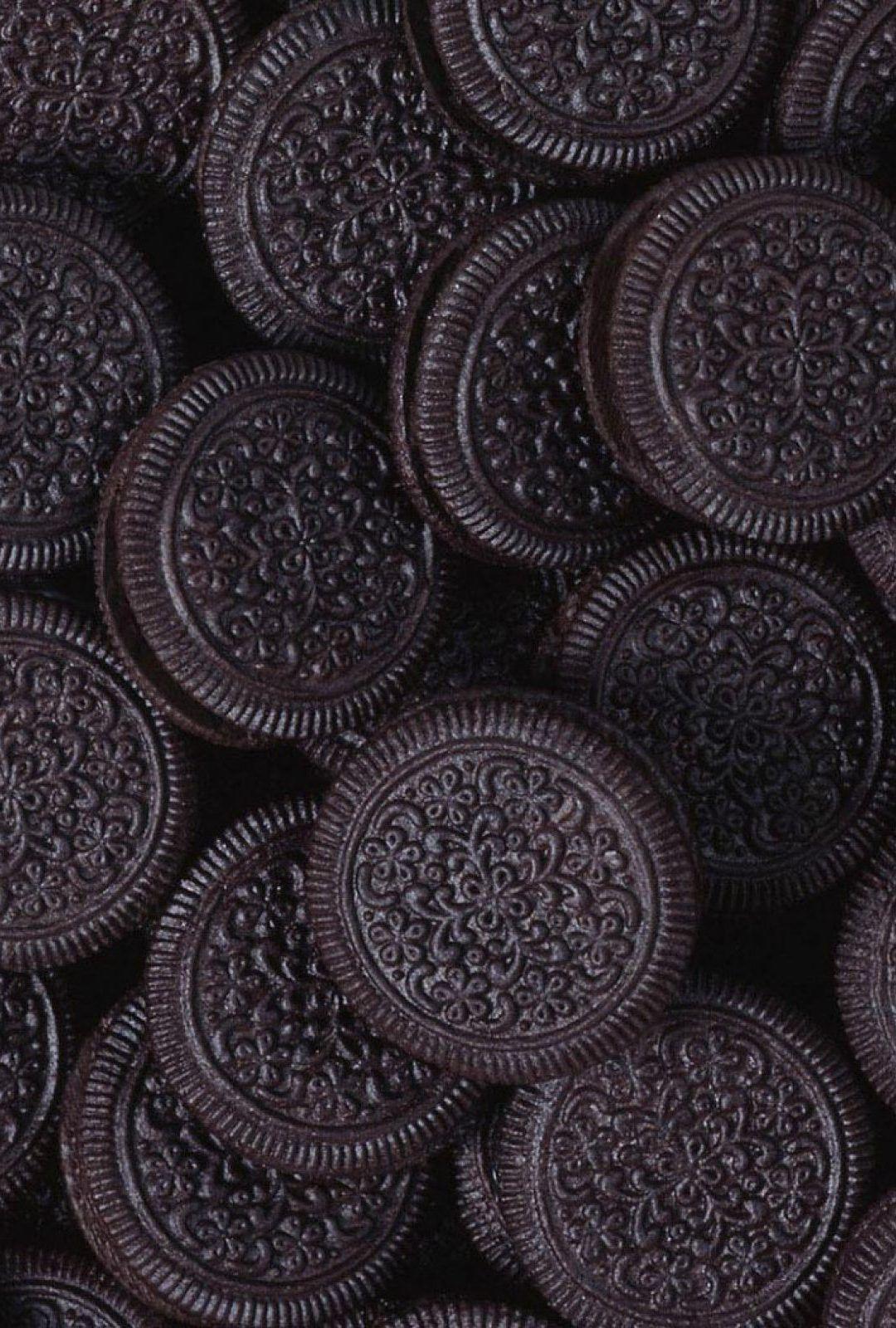 Cookies Wallpaper 4K, Supreme, Oreo, Red background
