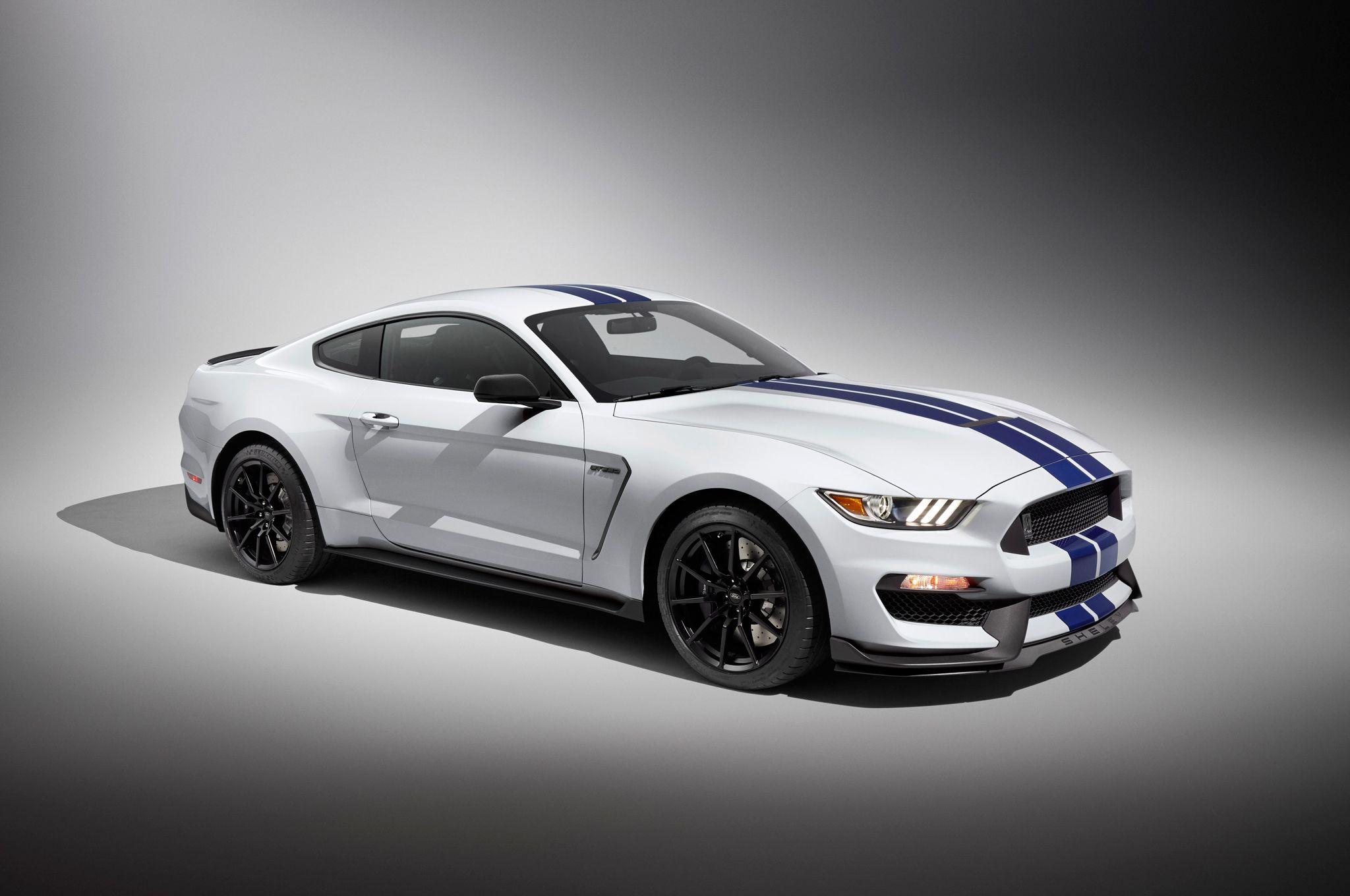 Shelby Mustang GT350 image 2016 Ford Shelby GT350 Mustang front