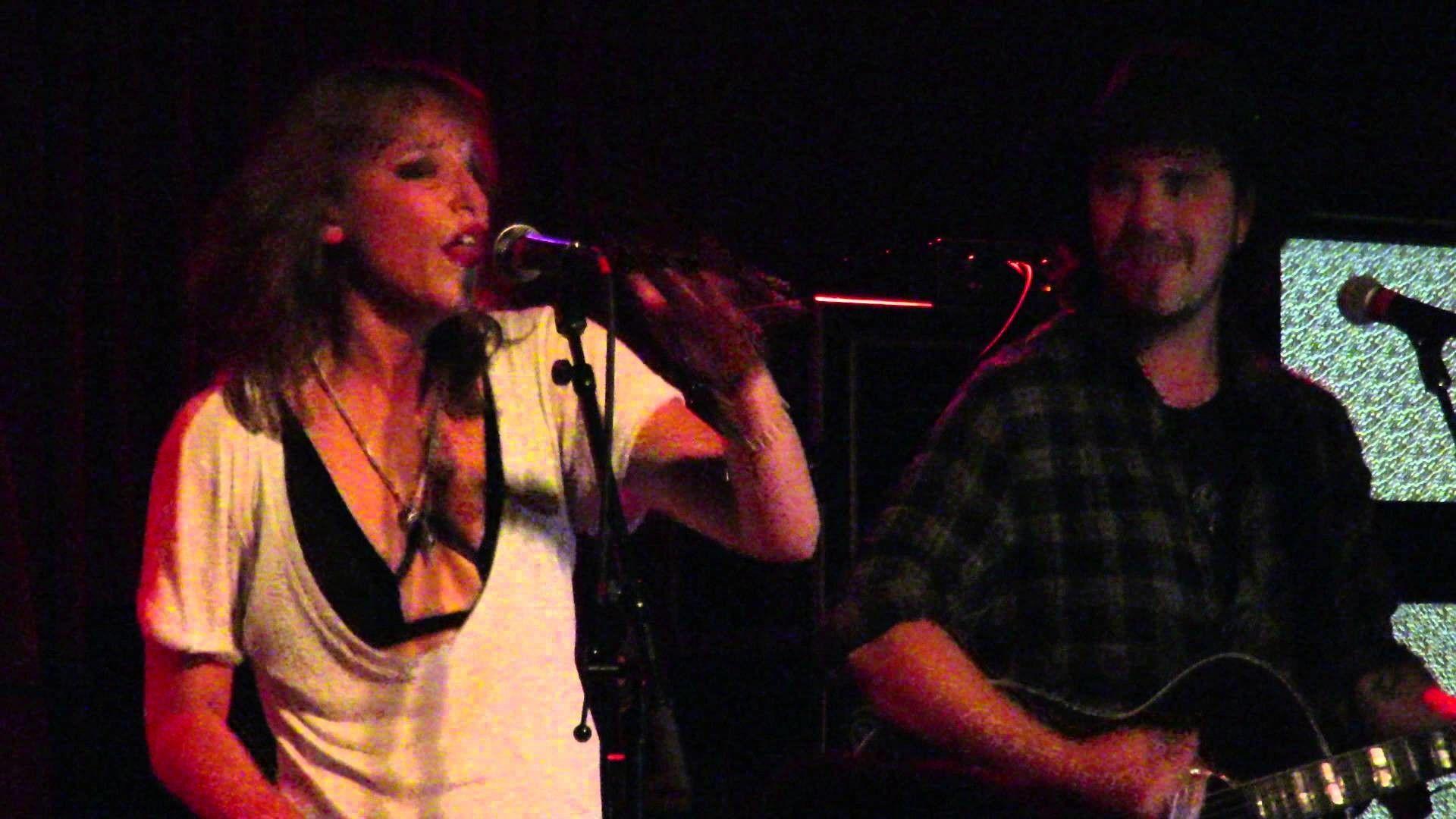 Lzzy Halestorm Wallpaper