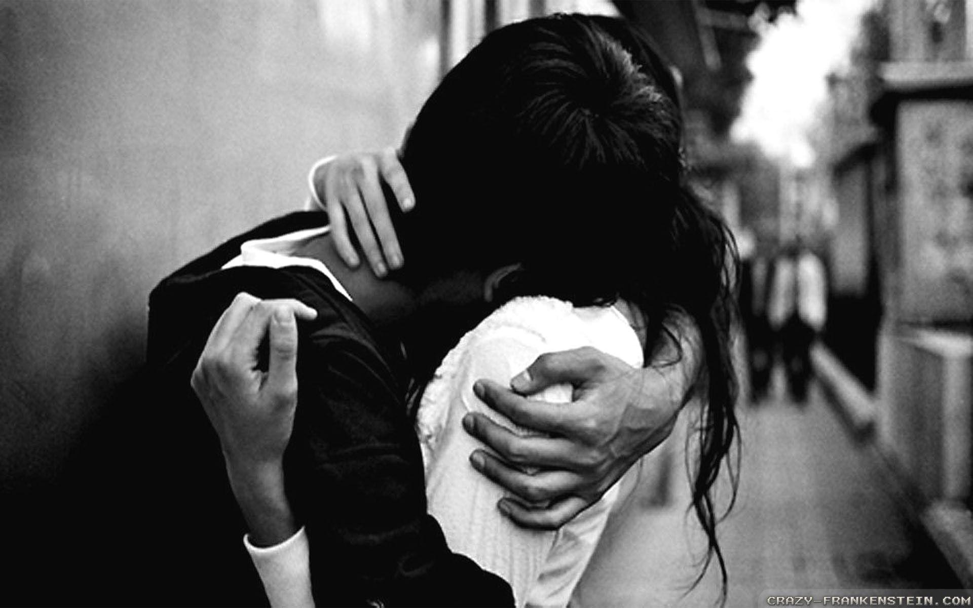 cute couple hug black and white wallpaper. Romantic & Sad Couple
