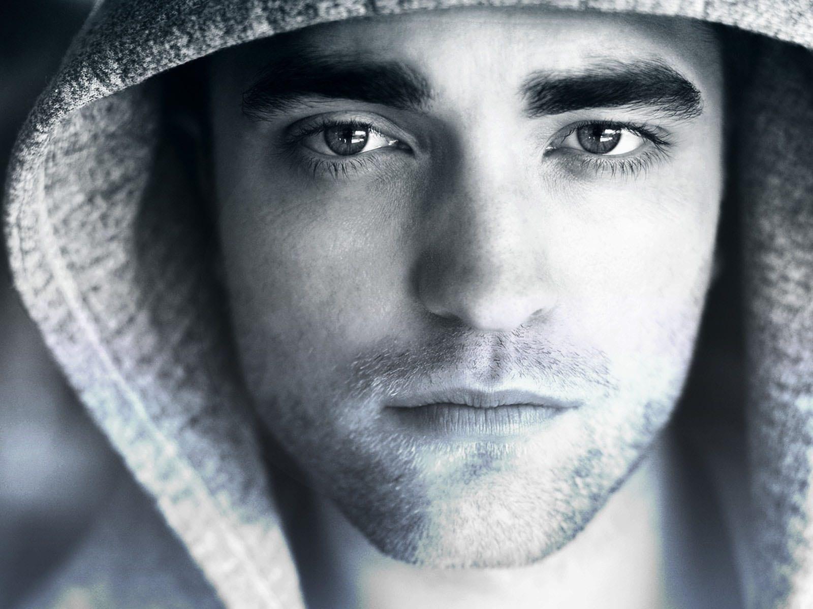 Robert Pattinson HD Desktop Wallpaperwallpaper.net
