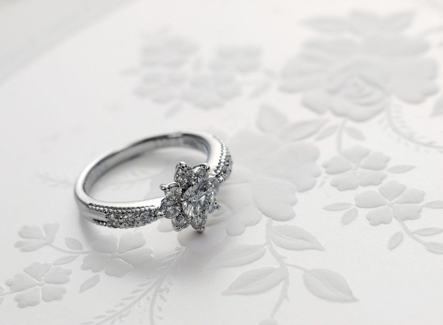 Ring wallpaper. Engagement, Antique engagement rings