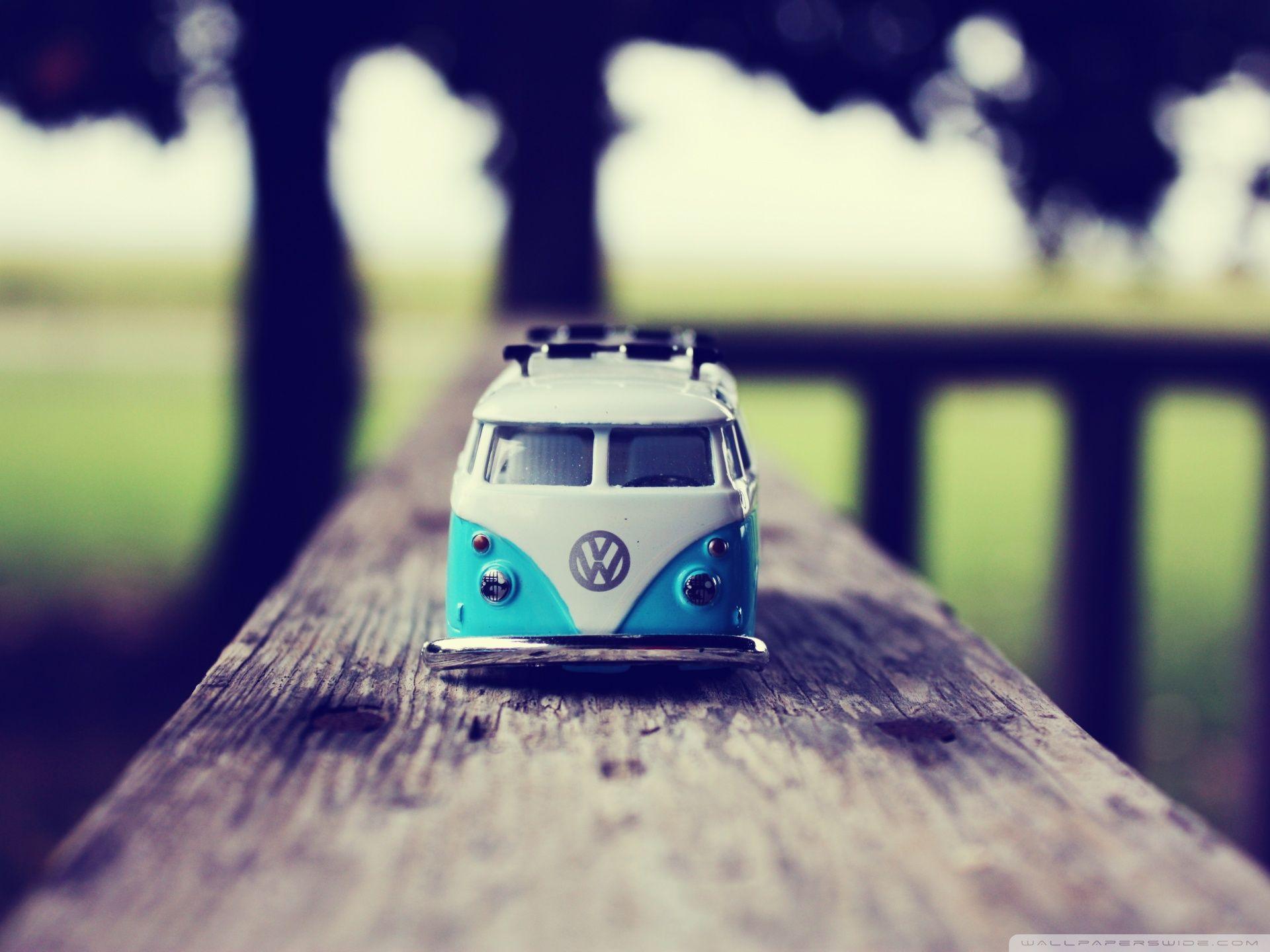 Little Volkswagen Bus Bulli toy. Das Artsy VW