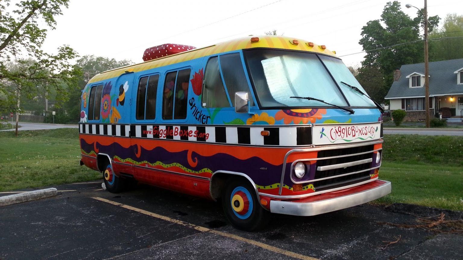 1600x1200px Hippie Van Wallpaper