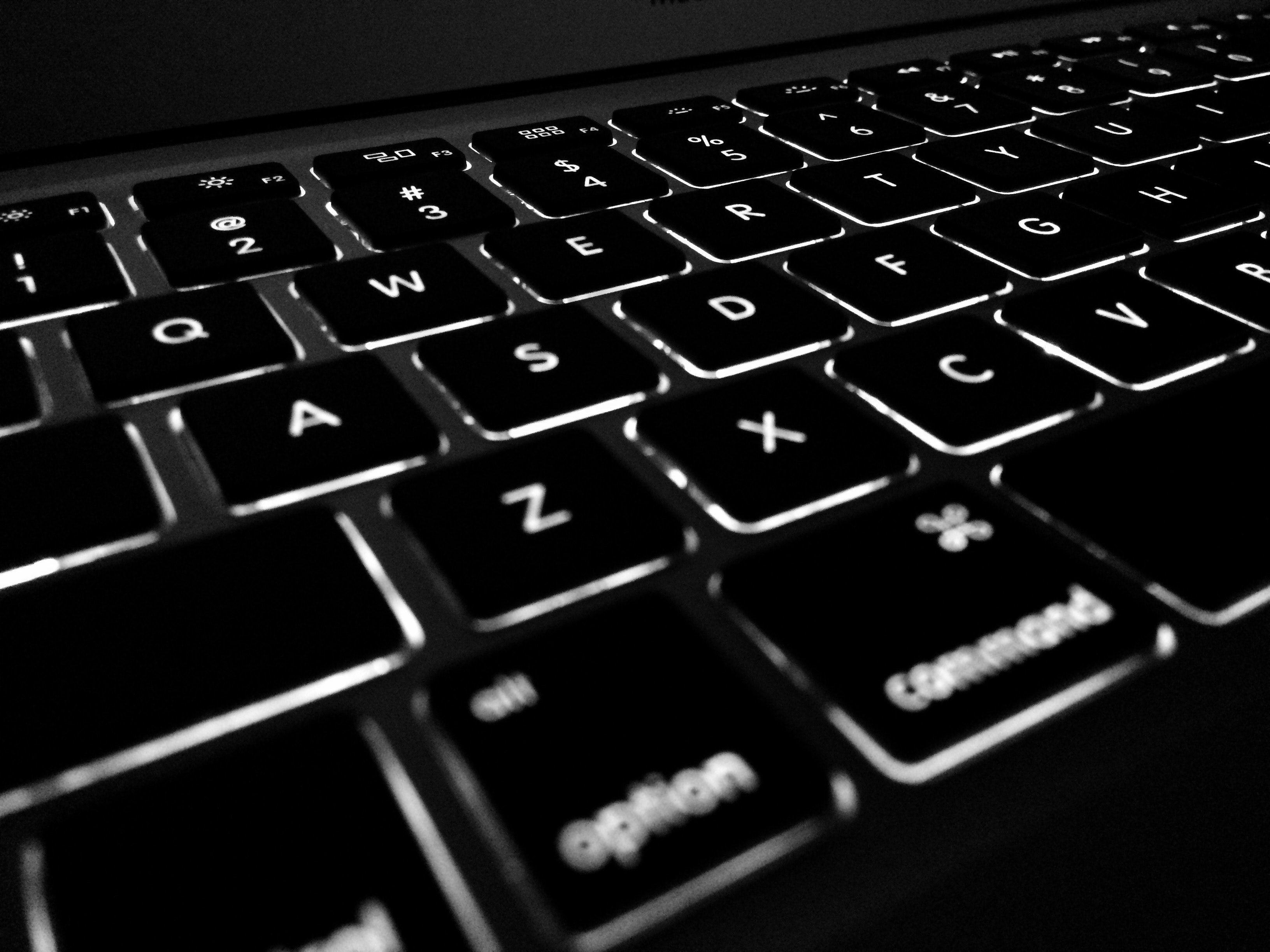 Close Up Photo of Keyboard · Free
