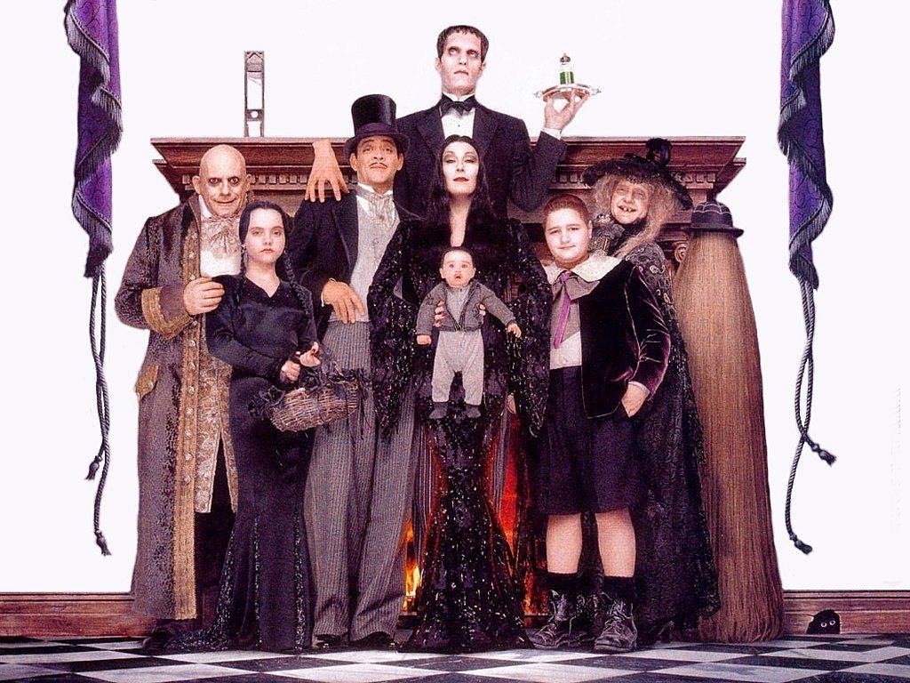Addams family values 1993 1024x768. The Vampire