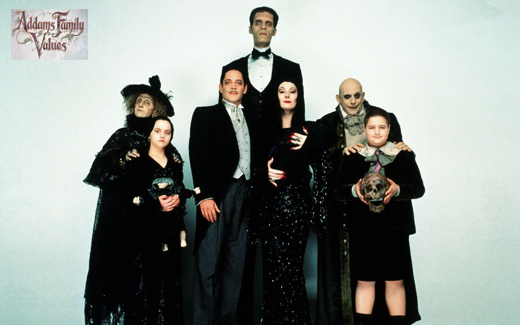 Addams Family Wallpaper