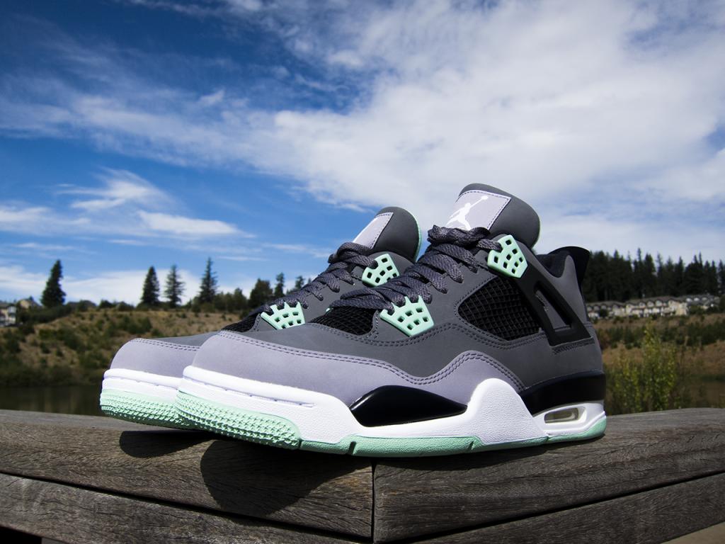 Release Recap // Air Jordan 4 Retro