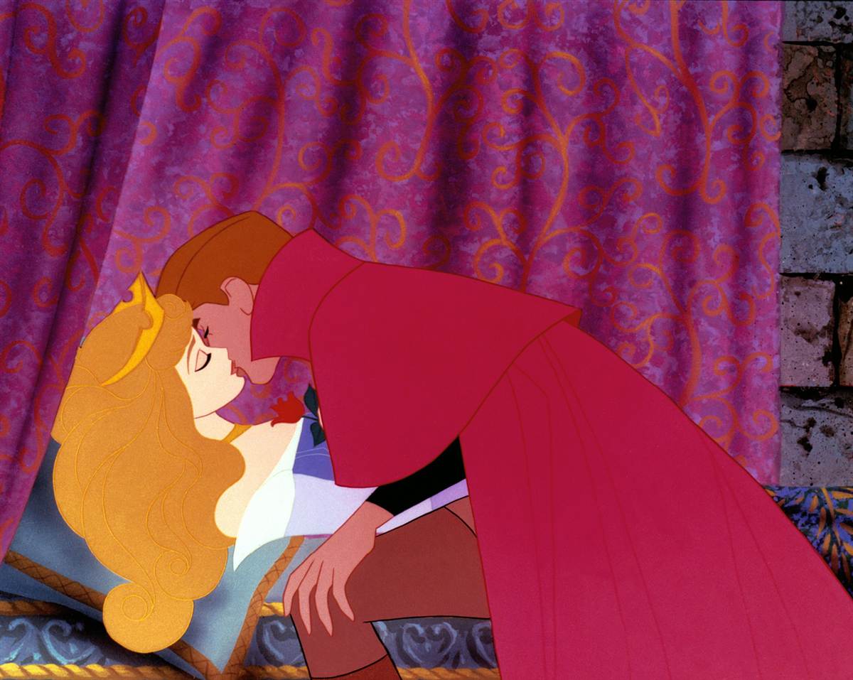Famous Kisses Sleeping Beauty Cartoon Background for iPhone 6