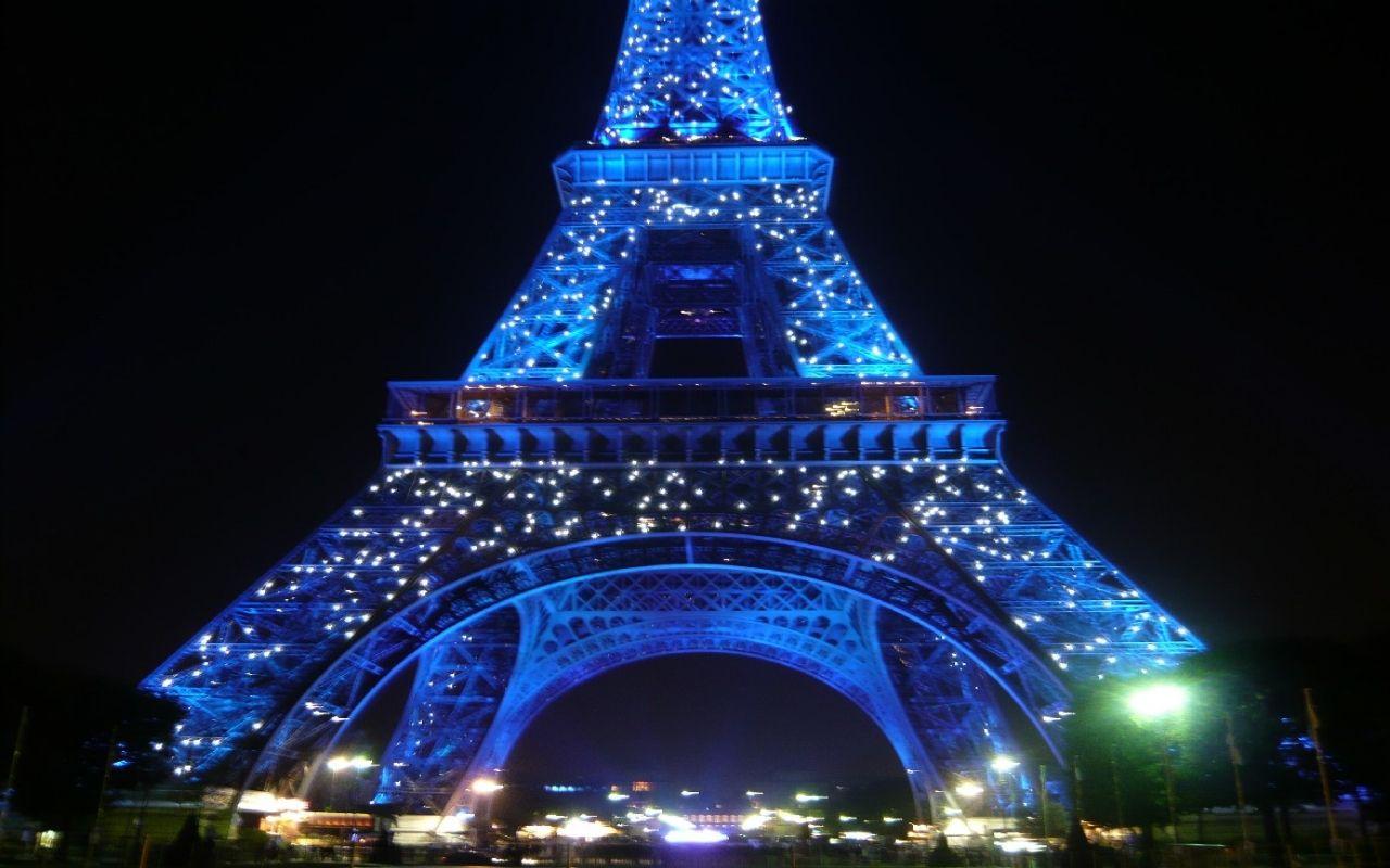 Eiffel Tower Wallpaper and Background Imagex800