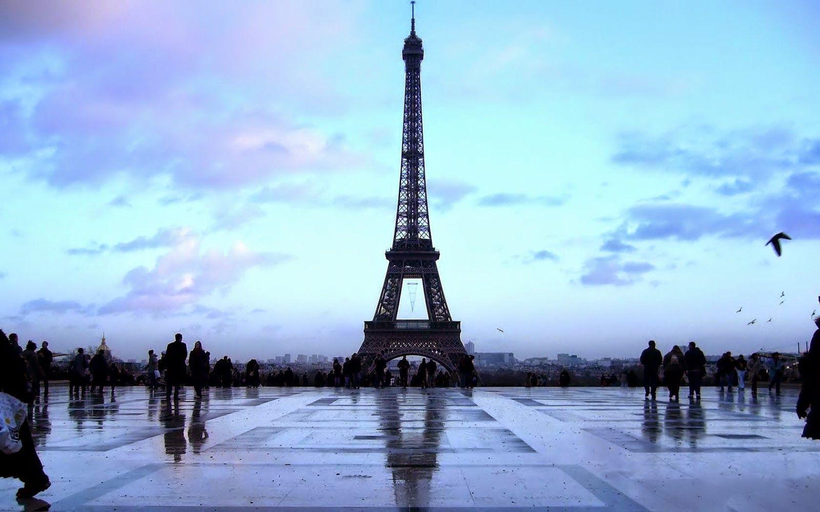 Eiffel Tower Amazing Evening Wallpaper. Eiffel Tower Latest HD