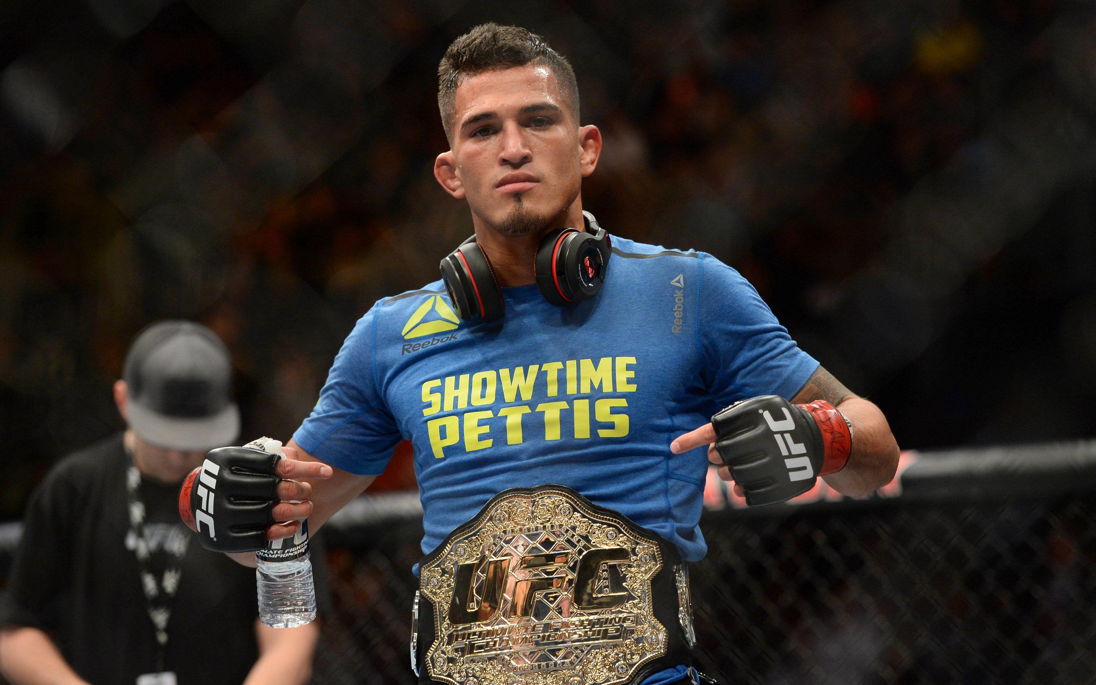Download wallpaper 3840x2400 anthony pettis, mma, ufc, fighter 4k
