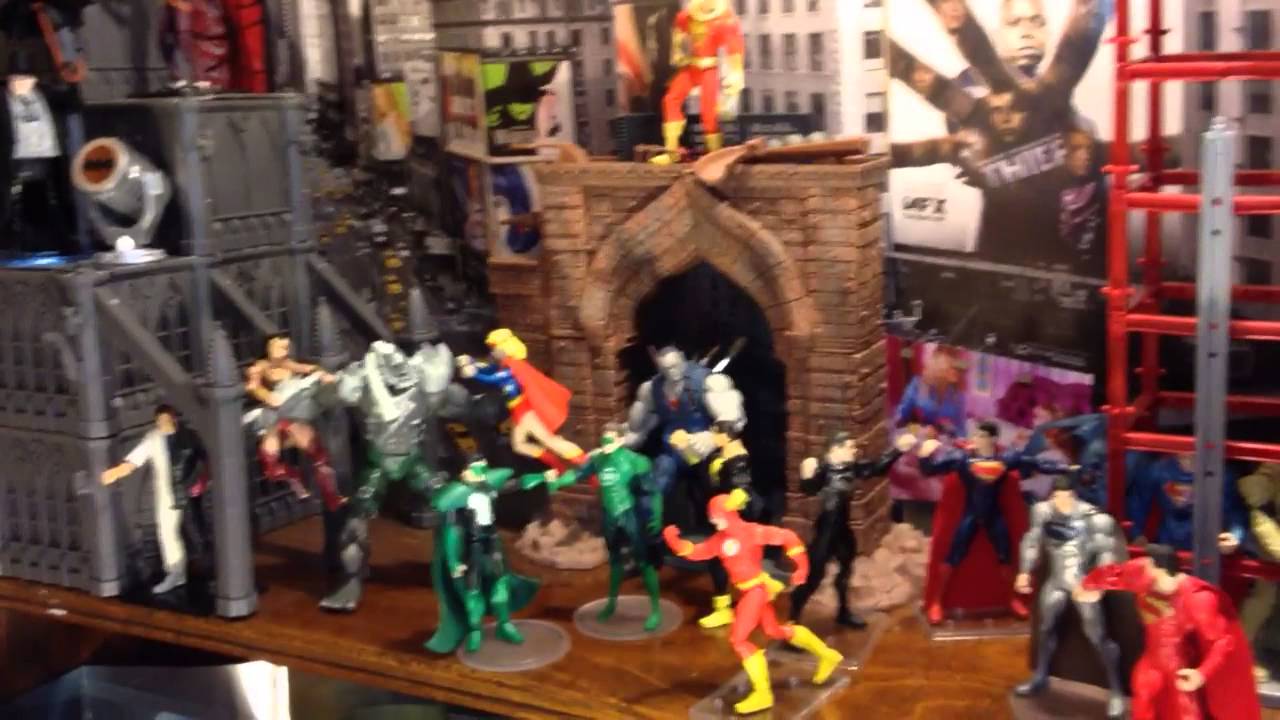 DC And Marvel 3&3 4 Inch Action Figure Collection With Background