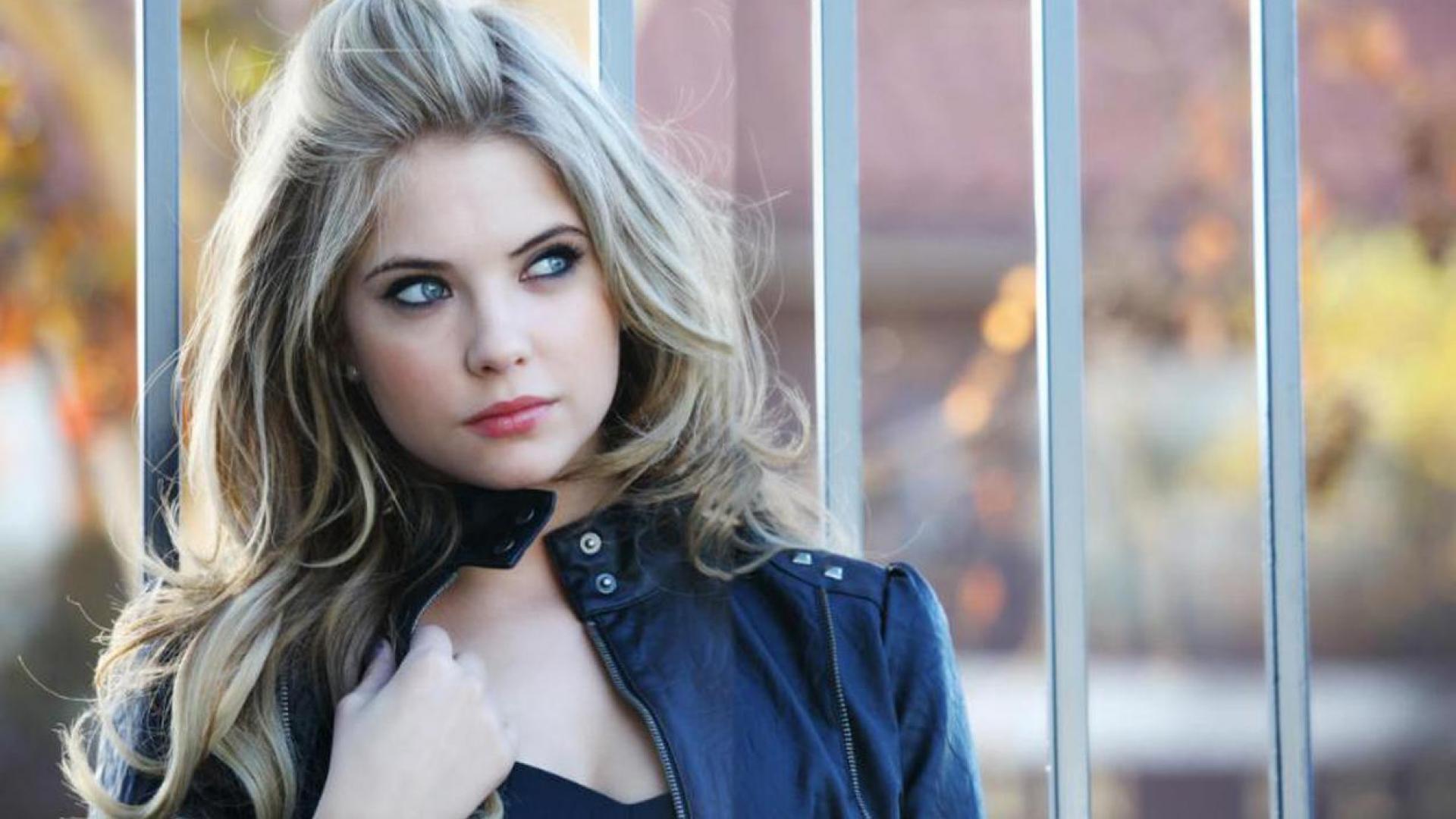ASHLEY BENSON WALLPAPER - Wallpaper