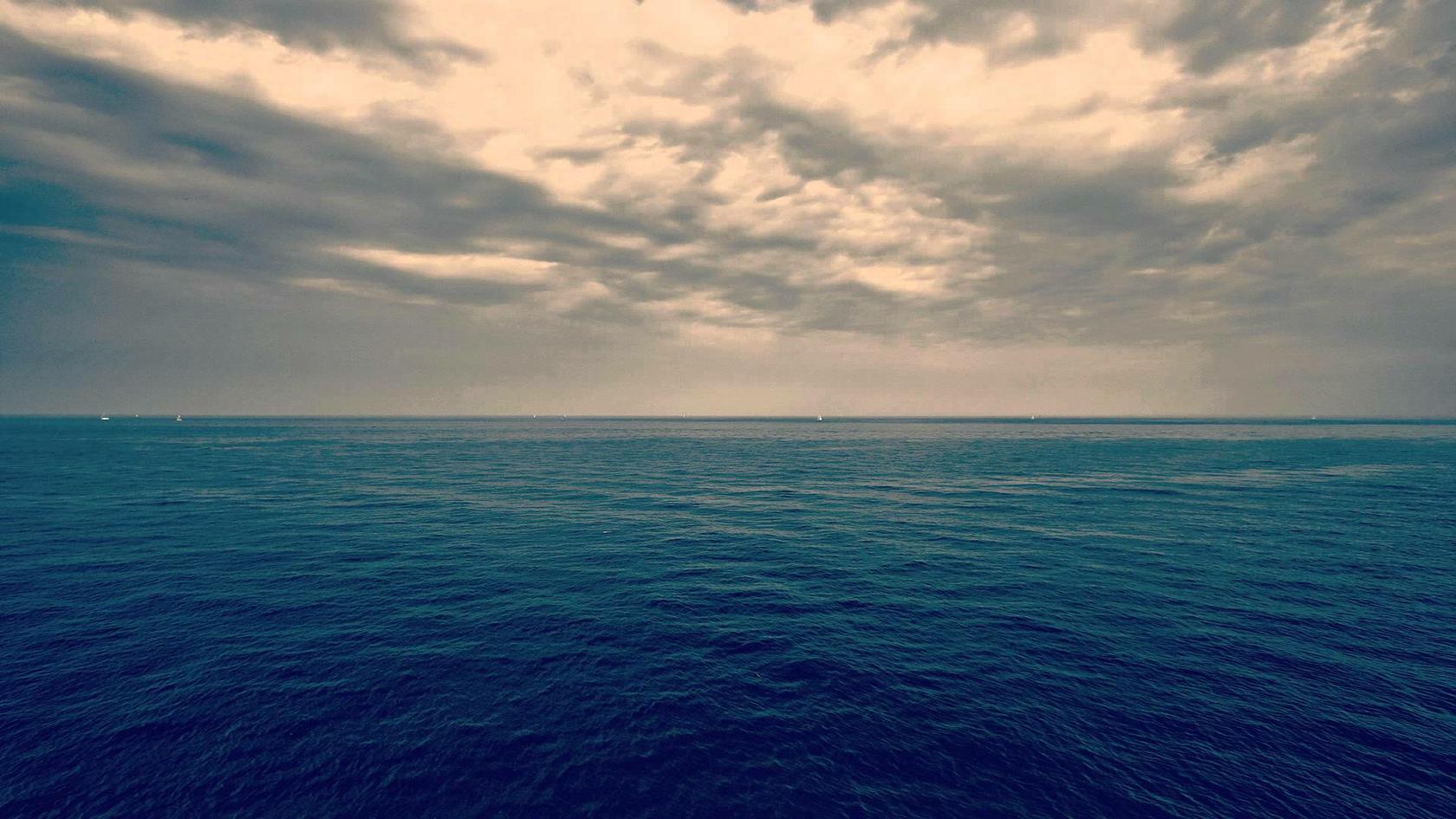 Yza Mendoza, Ph, Writer, Bachelor of Arts in Journalism