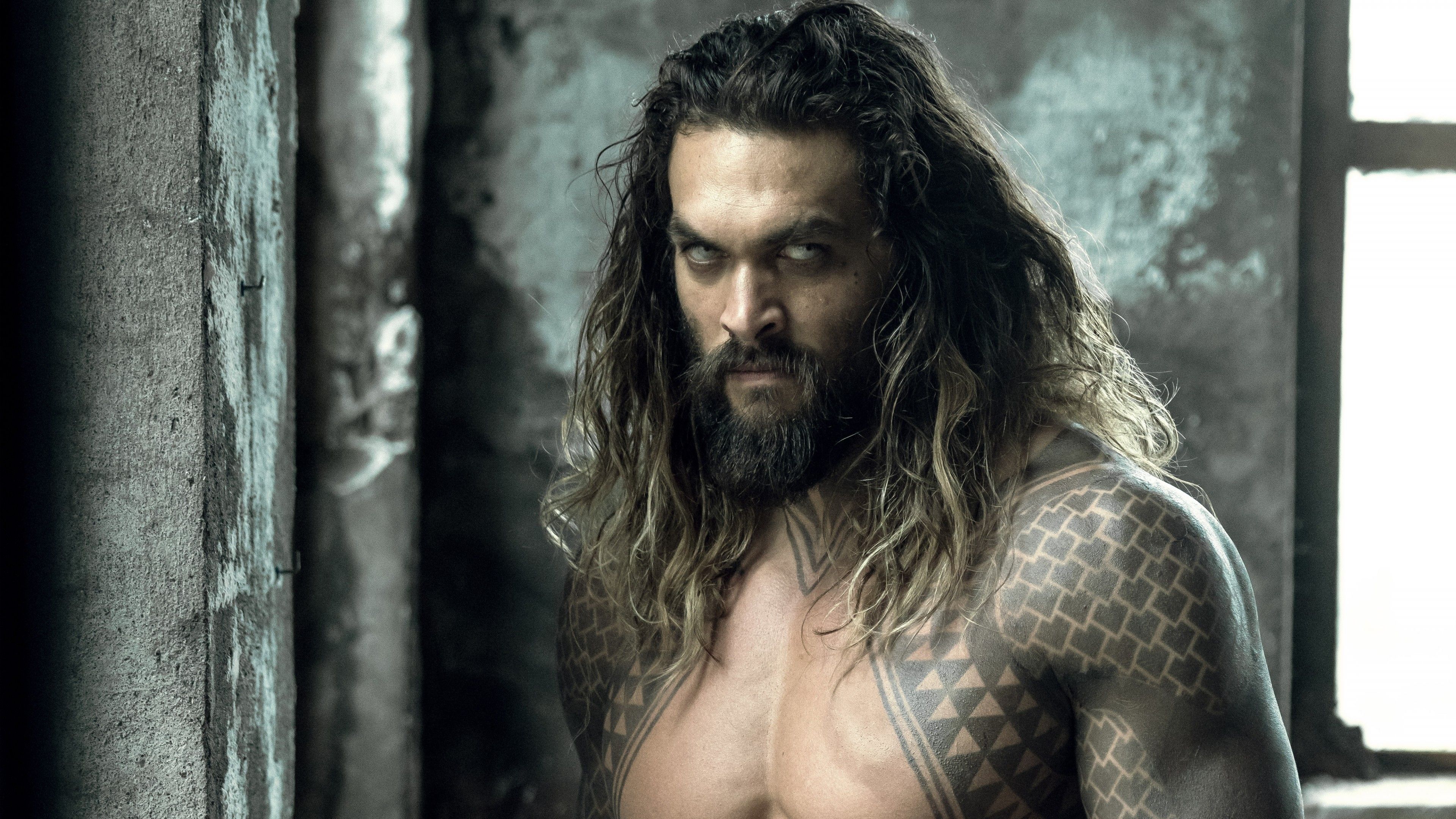 Jason Momoa as Aquaman 4K Wallpaper