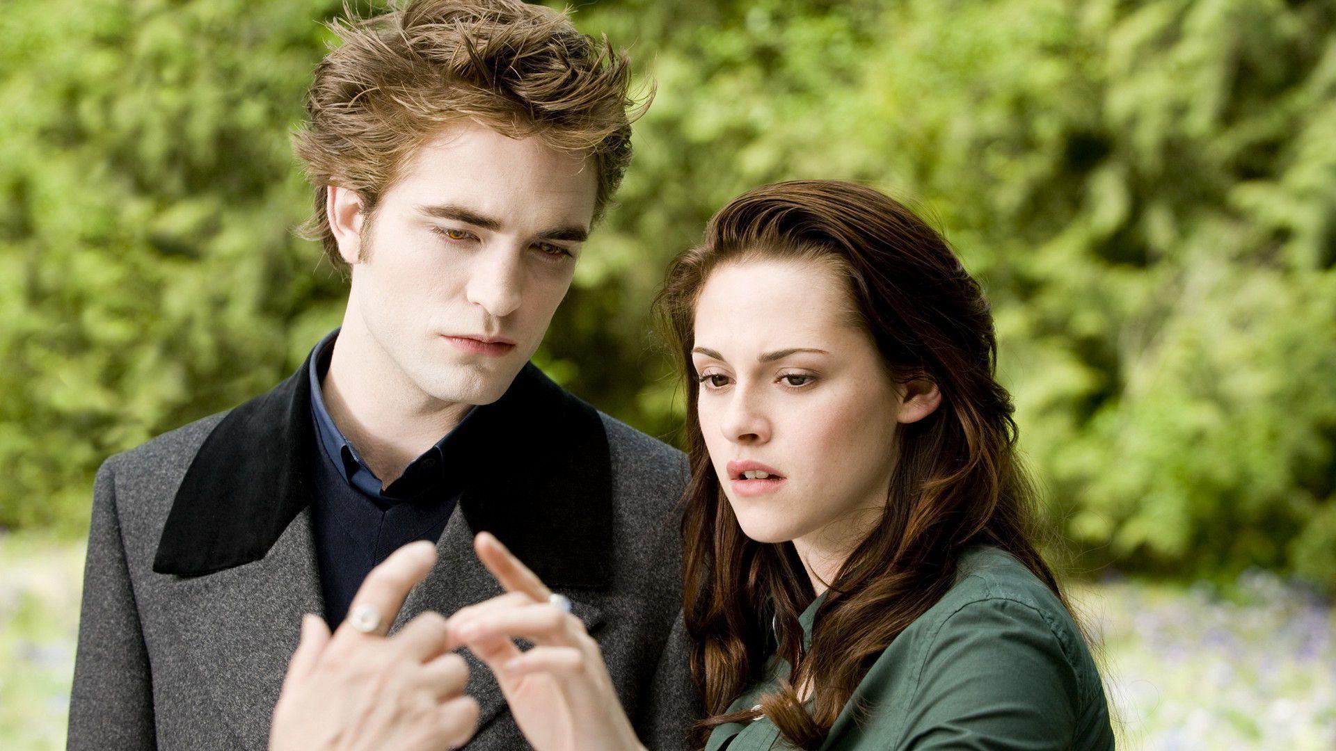 Twilight Edward Cullen Wallpaper