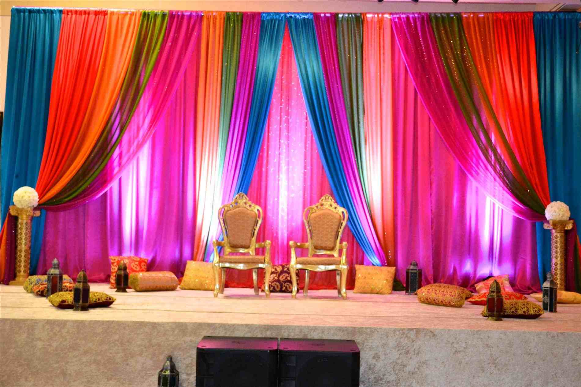 Mehndi Rhcom Lilac Draped Backdrop With Fresh