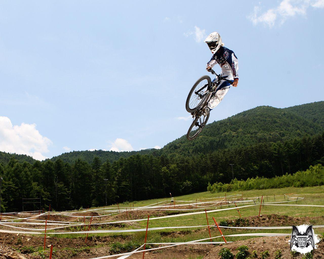 Mountain bike wallpaper