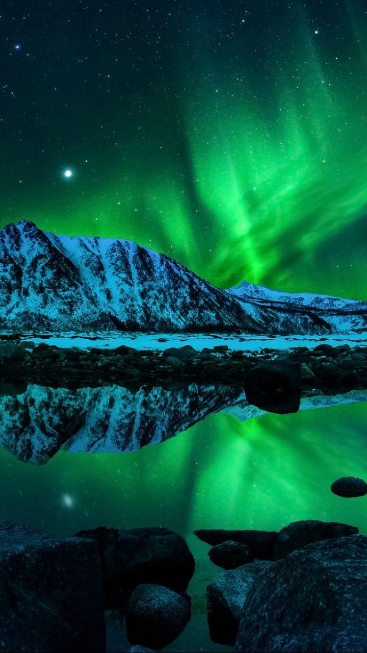 Earth Aurora Borealis (720x1280) Wallpaper