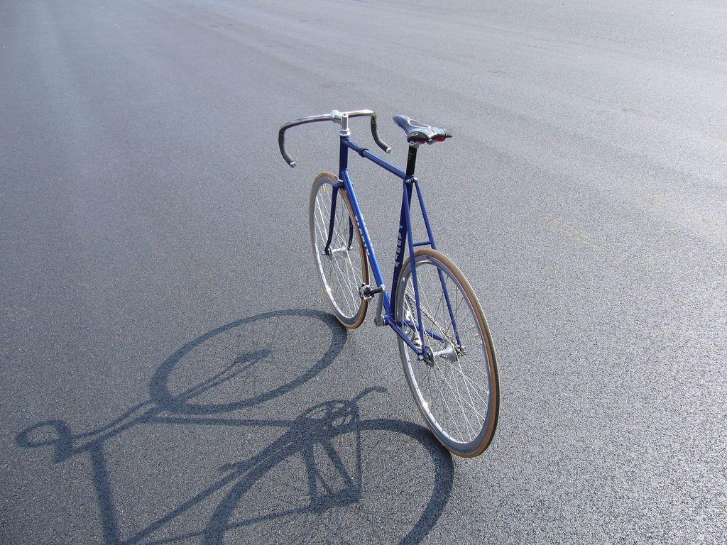 Cycling desktop wallpaper