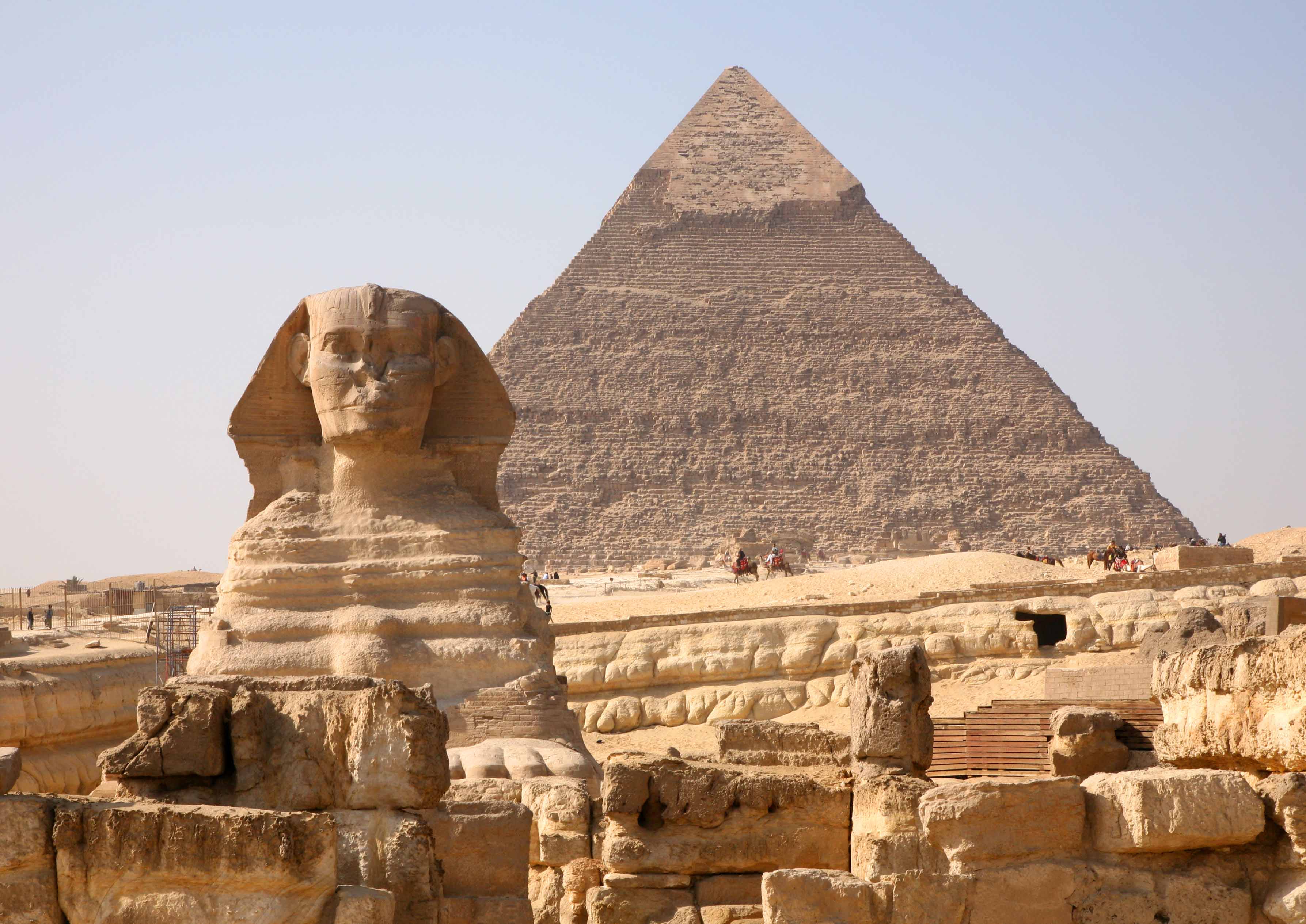 Дороги древнего египта. Пирамида Хеопса древний Египет. Пирамида Хефрена и сфинкс. Пирамида Хеопса Каир. Пирамиды Гизы древний Египет.