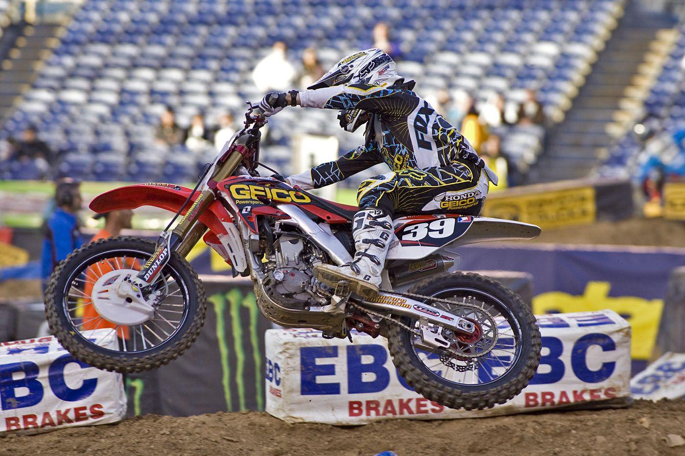 motocross wallpaper. free desktop wallpaper 2011