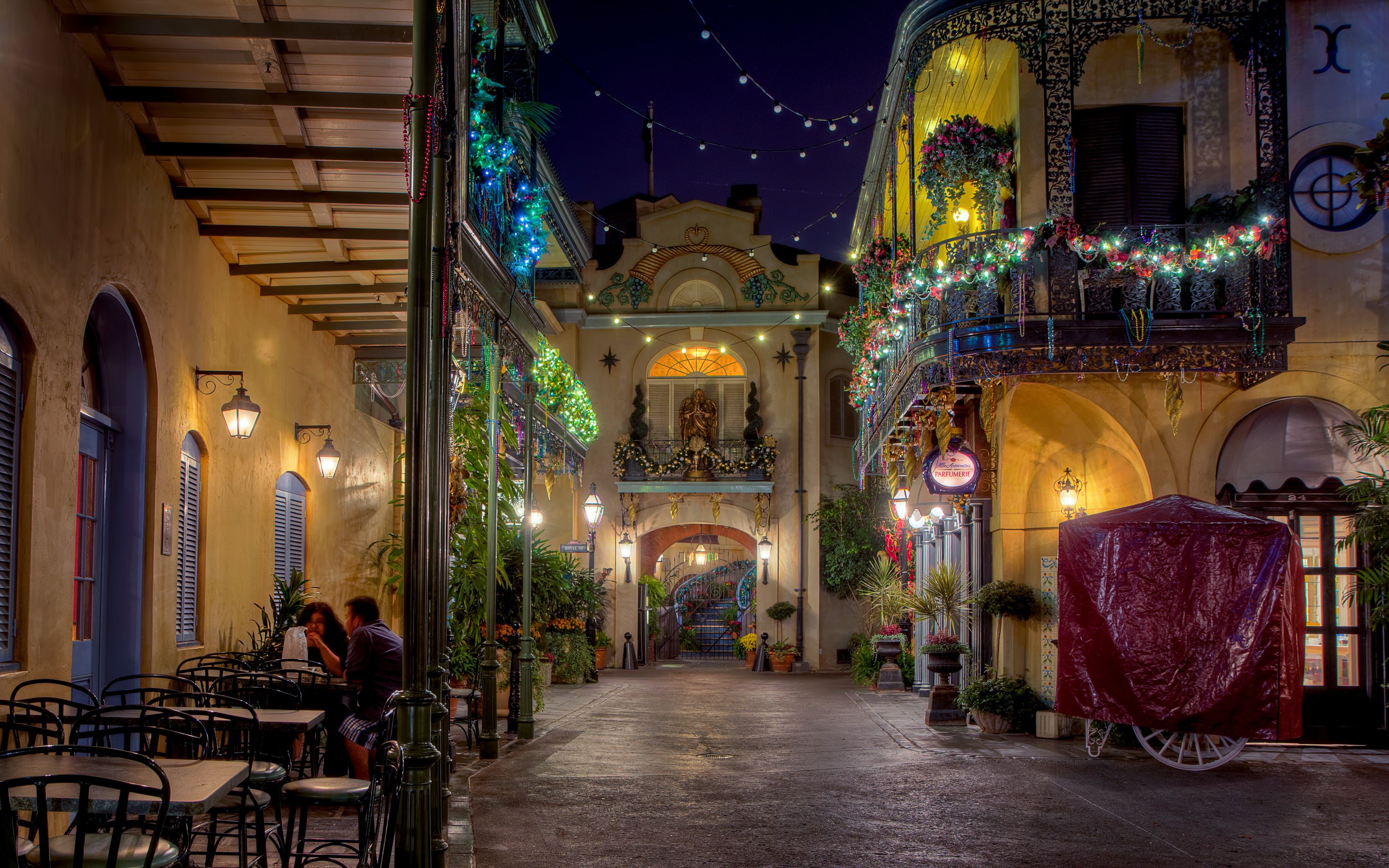 Picture California Disneyland USA Cafe Street night time 3264x2039