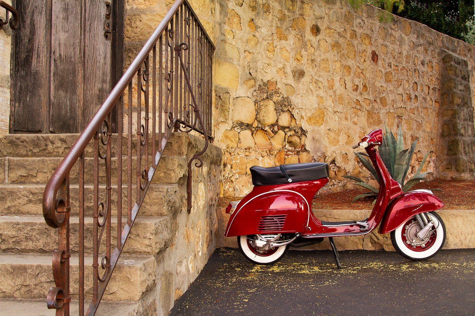 Vespa Wallpaper