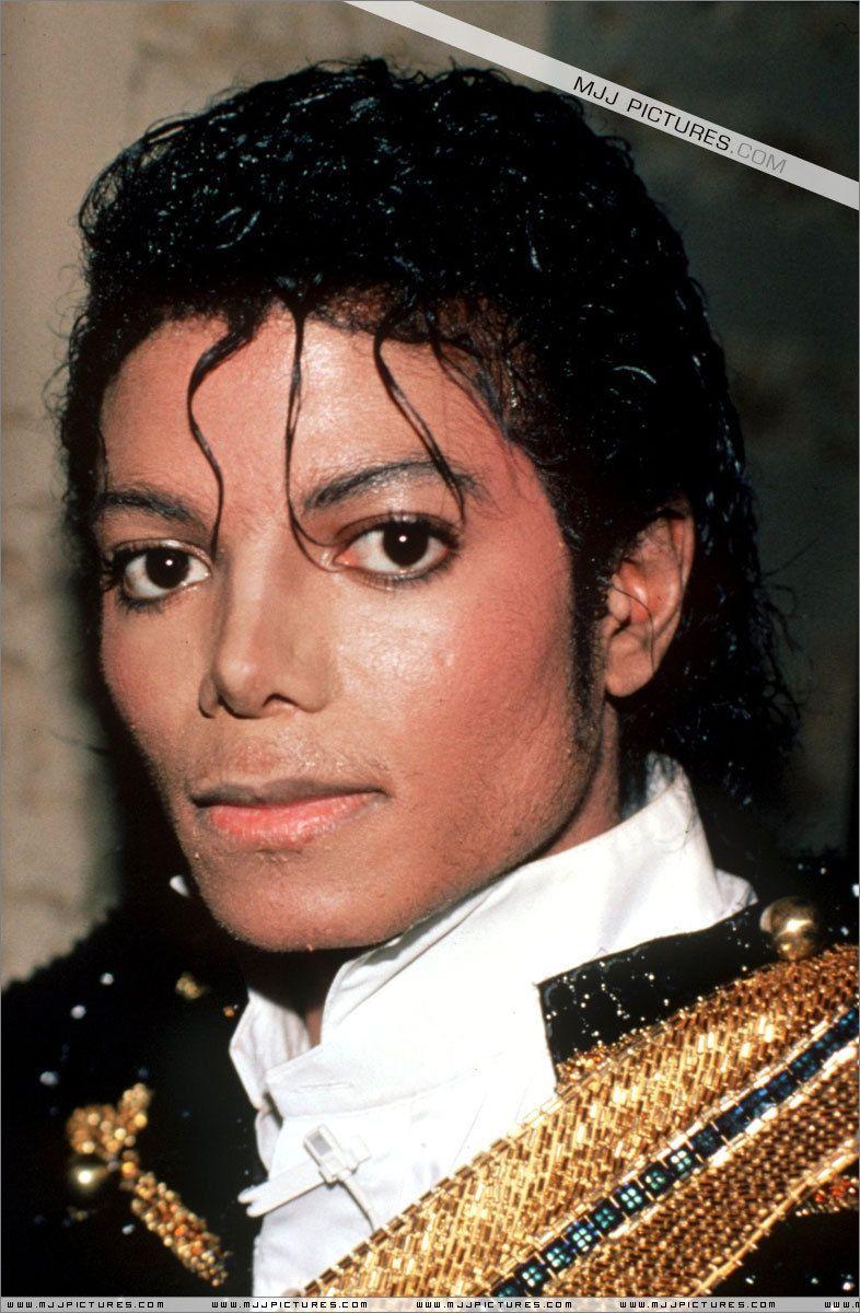 Black Berry, Orange, and Awesomegtax image Michael Jackson THRILLER