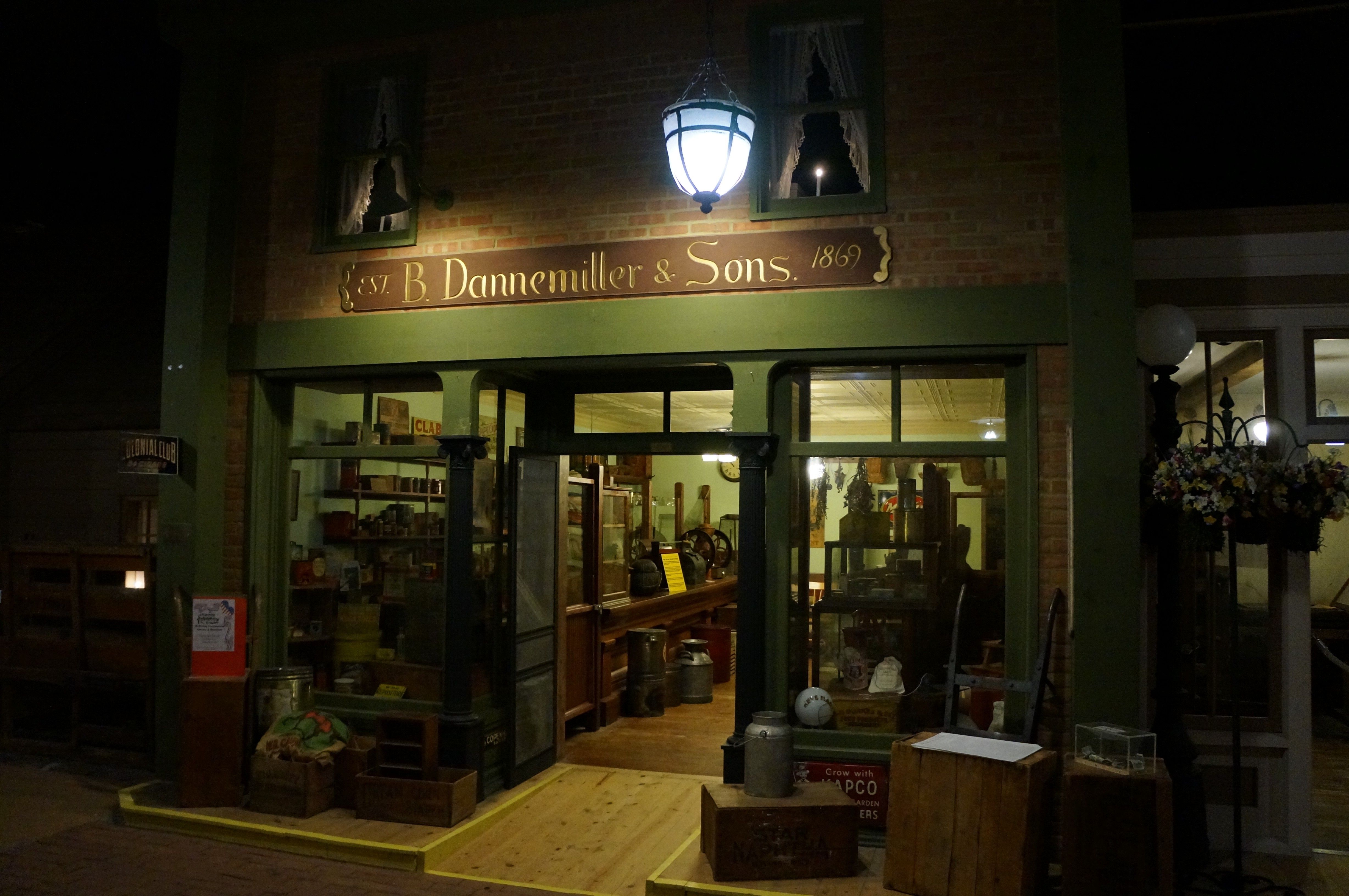 Old school store wallpaper. PC