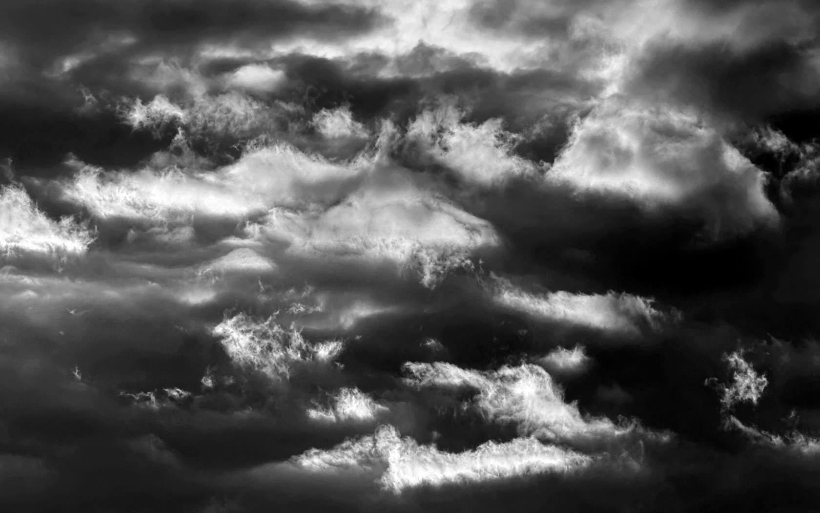 Stormy Clouds Over the Ocean Wallpaper