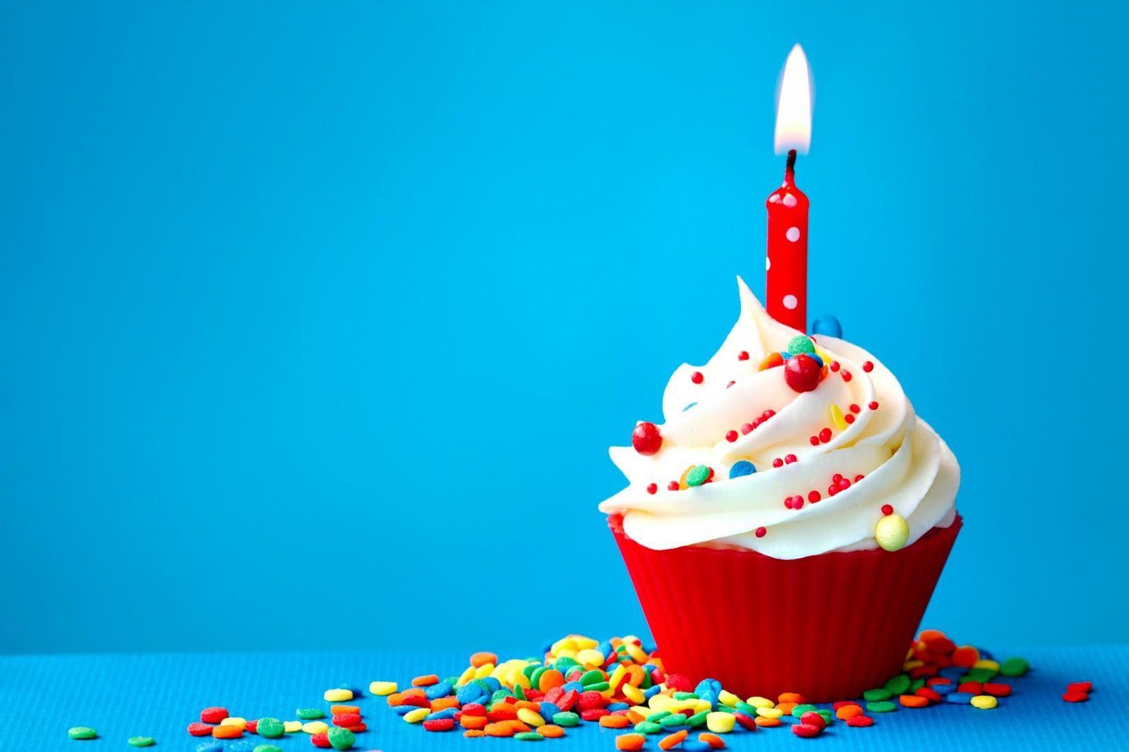 birthday cupcake background