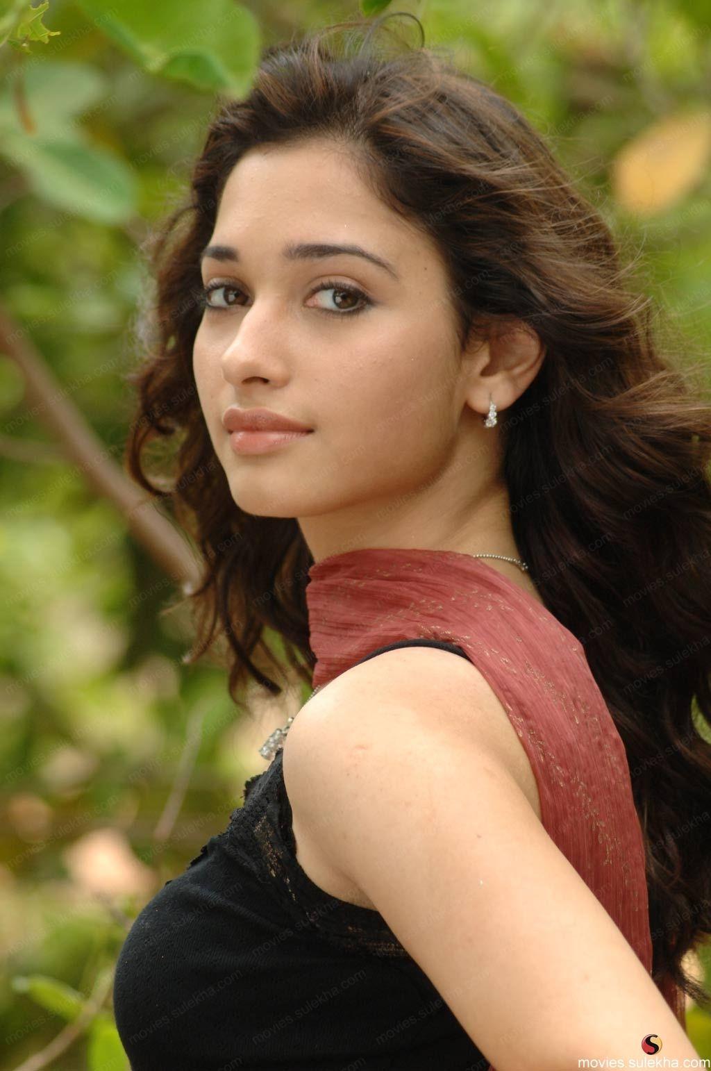 units of Tamanna Wallpaper