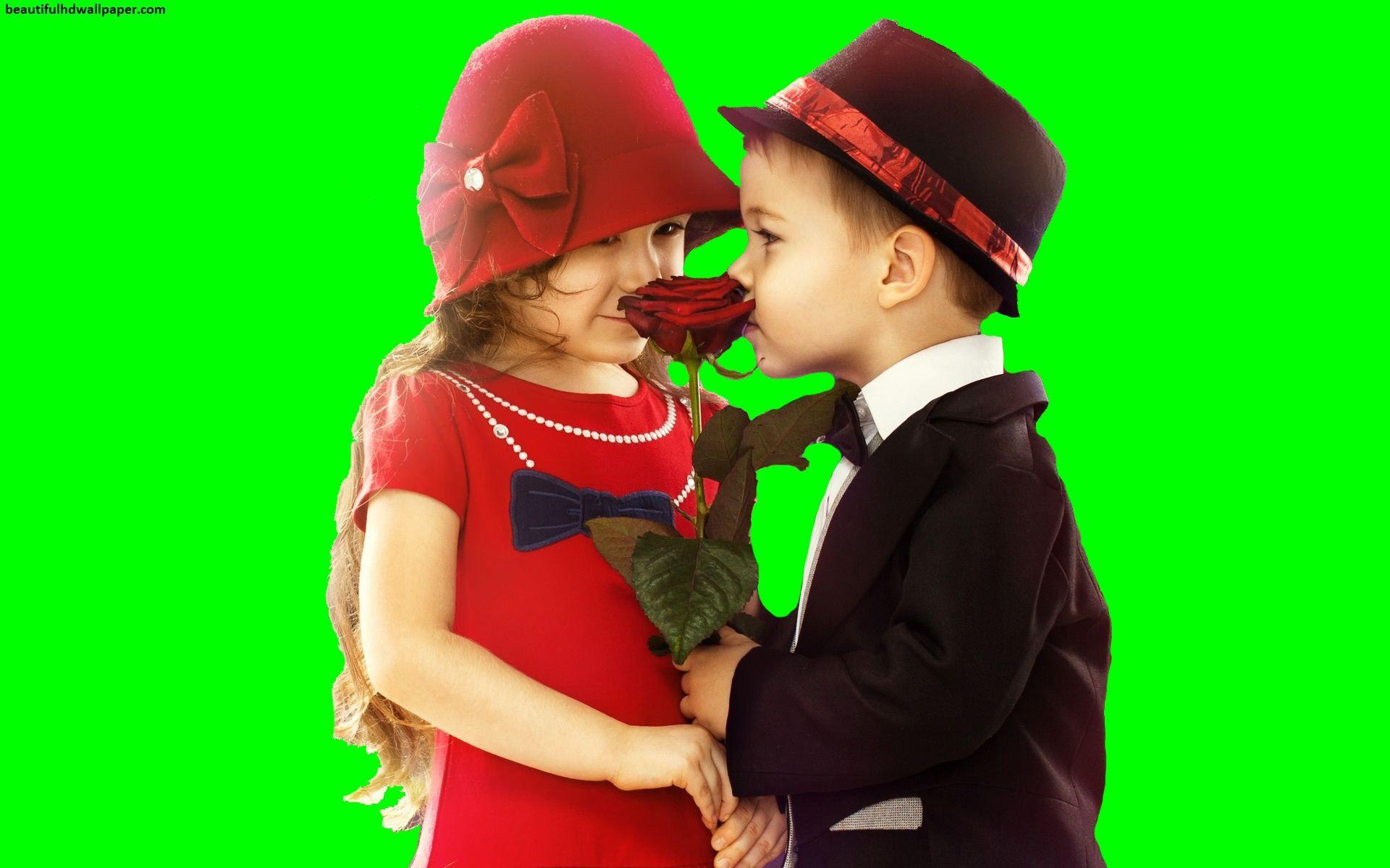 Little and cute romantic couple. Beautiful HD wallpaper