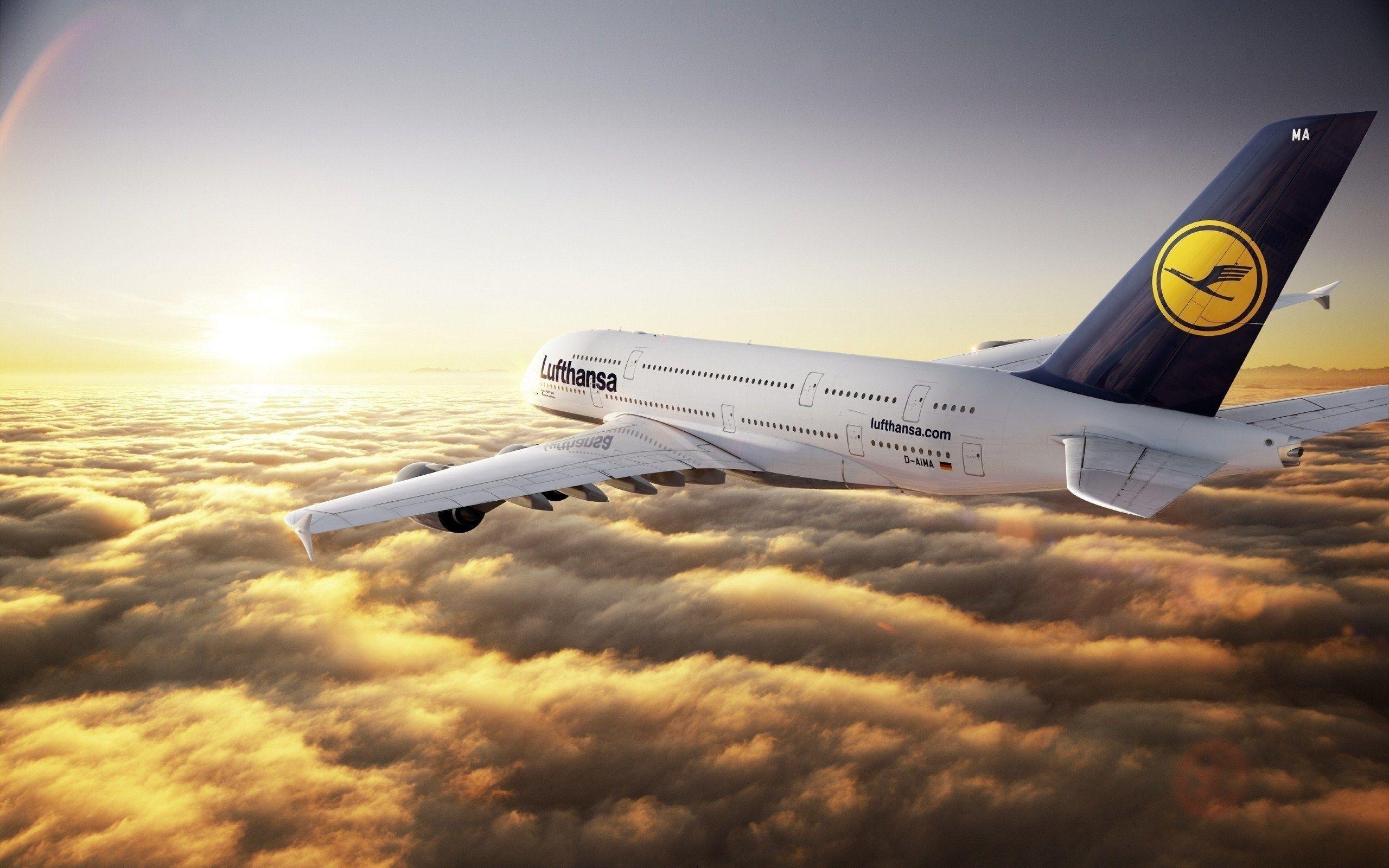 HD Wallpaper of an Airbus A380 in Flight