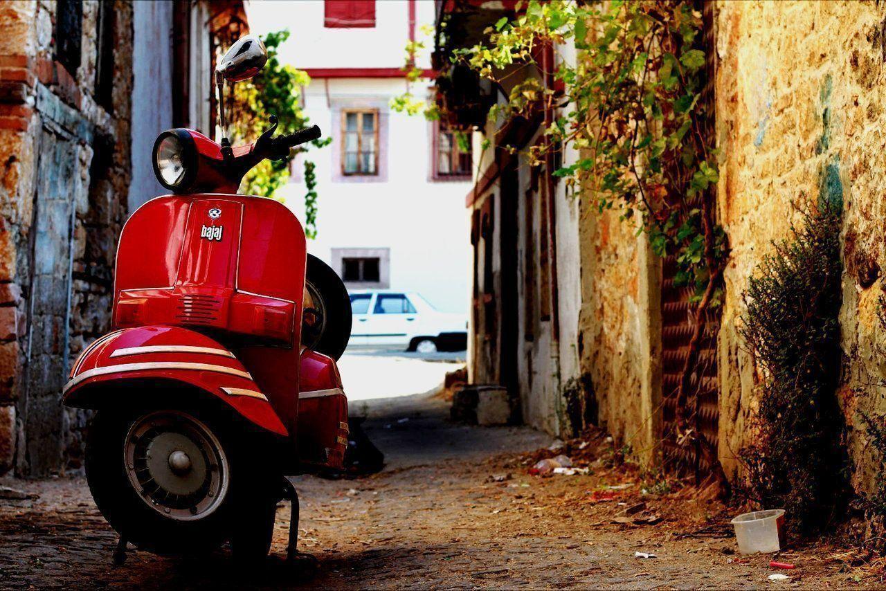 Vespa Bike Full HD Wallpaper Free Download