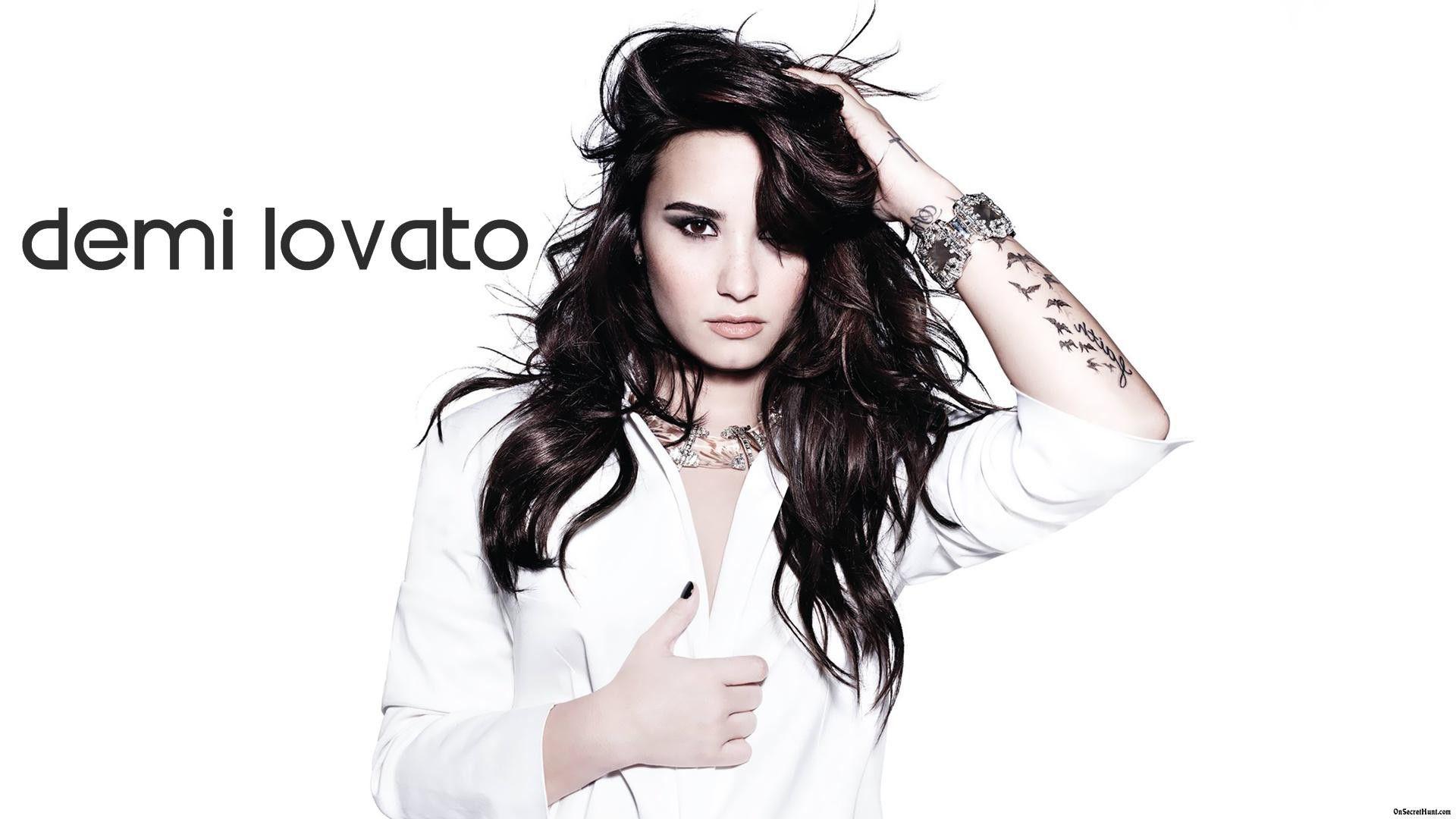 Demi Lovato Hot Pose HD Wallpaper HD Wallpaper