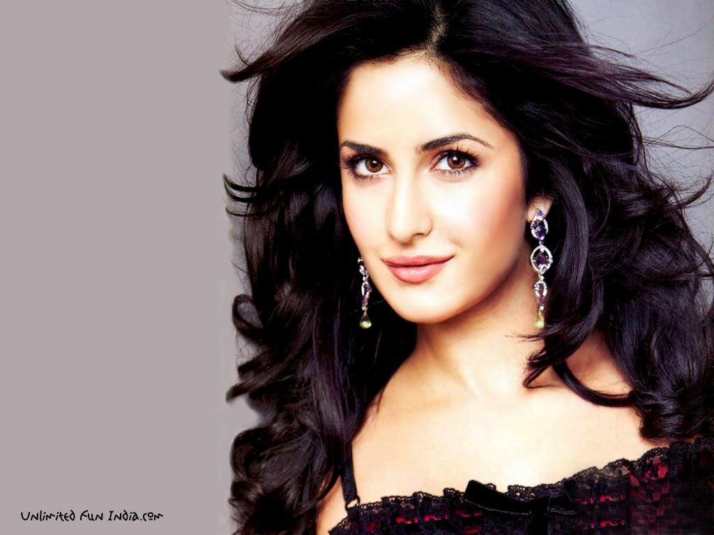 Free Download Beautiful Katrina Kaif New Look HD Wallpaper 2017
