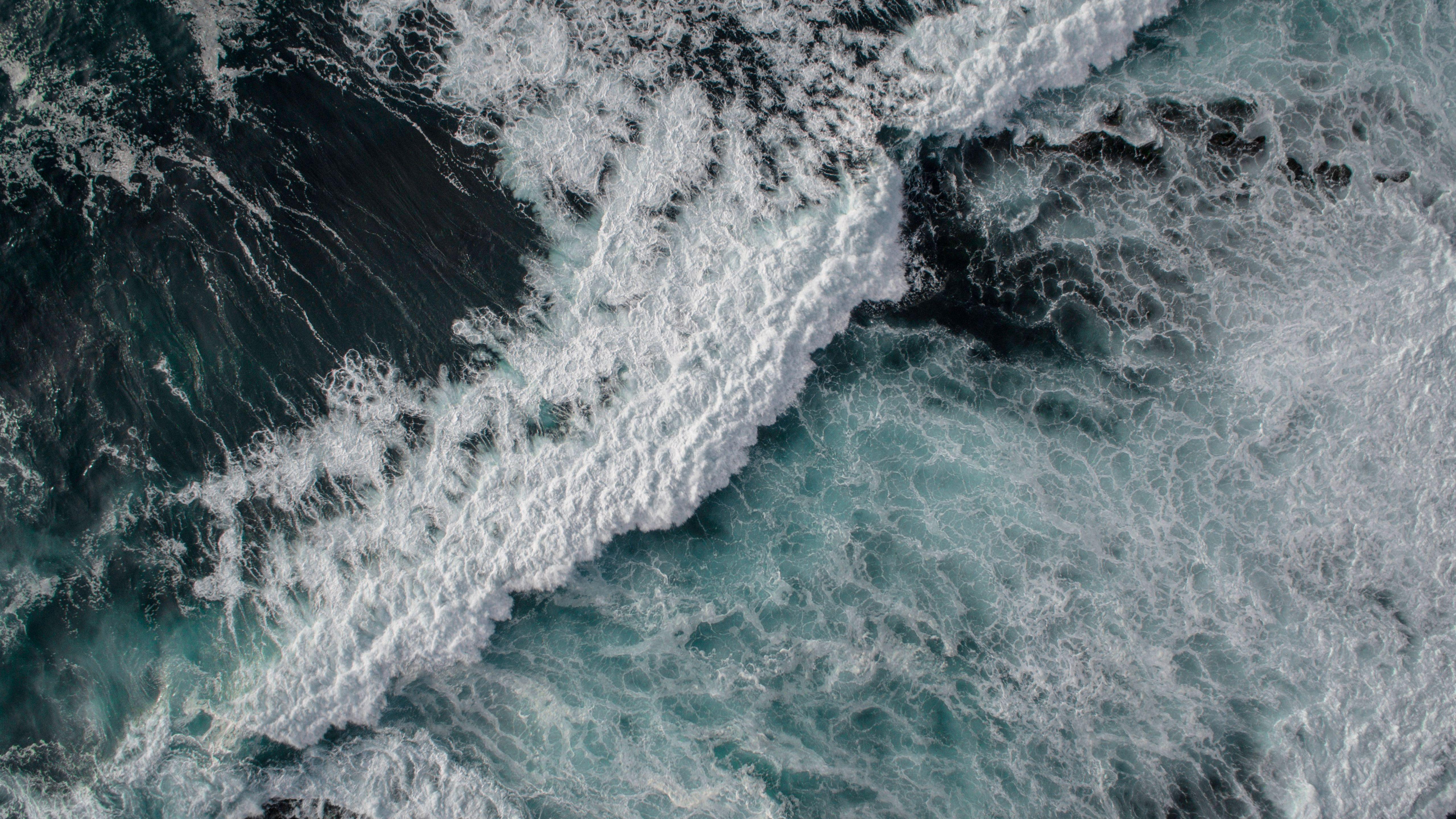 Ocean waves from drone Wallpaper