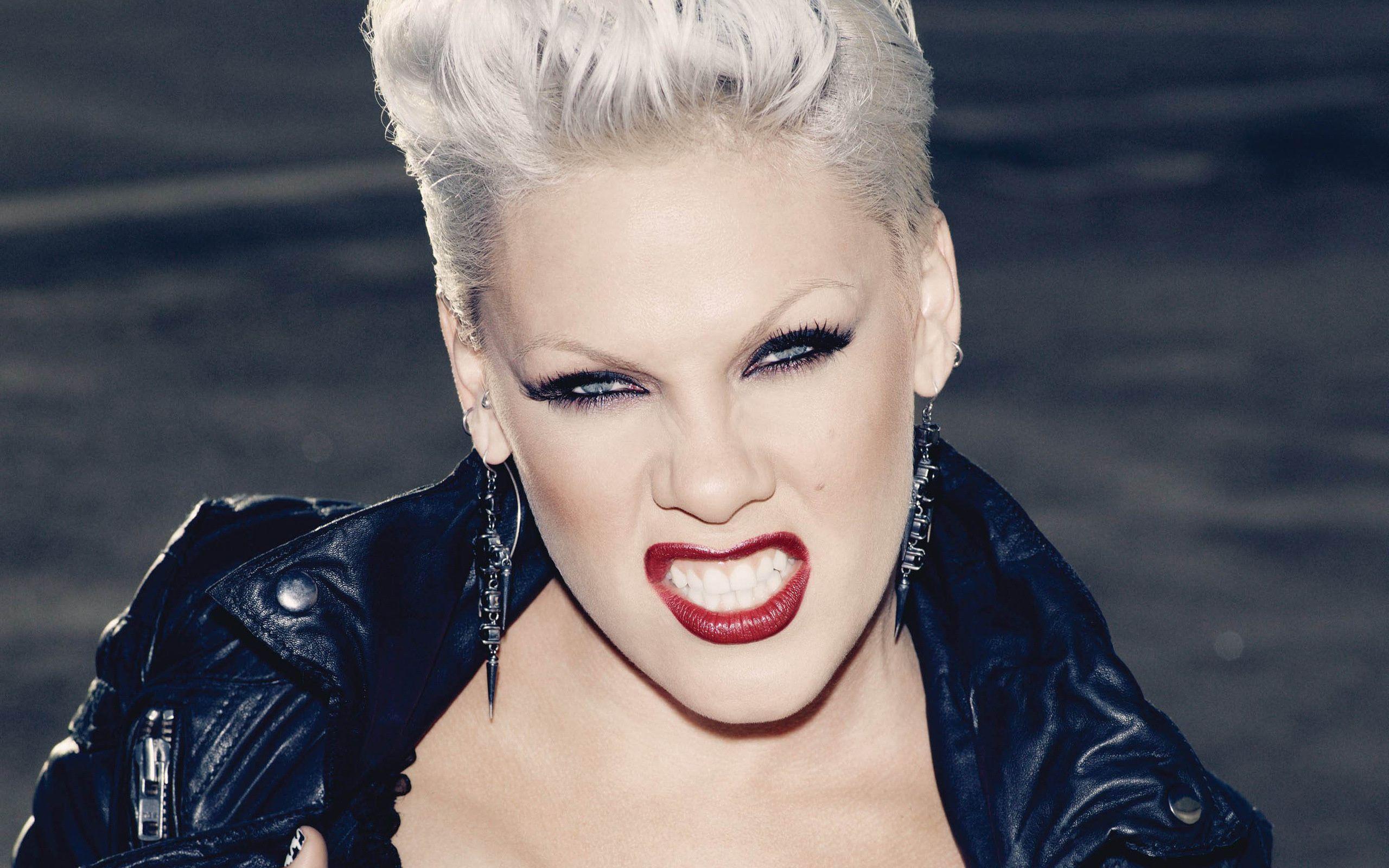 Pink American Singer Awesome Image And HD Wallpaper