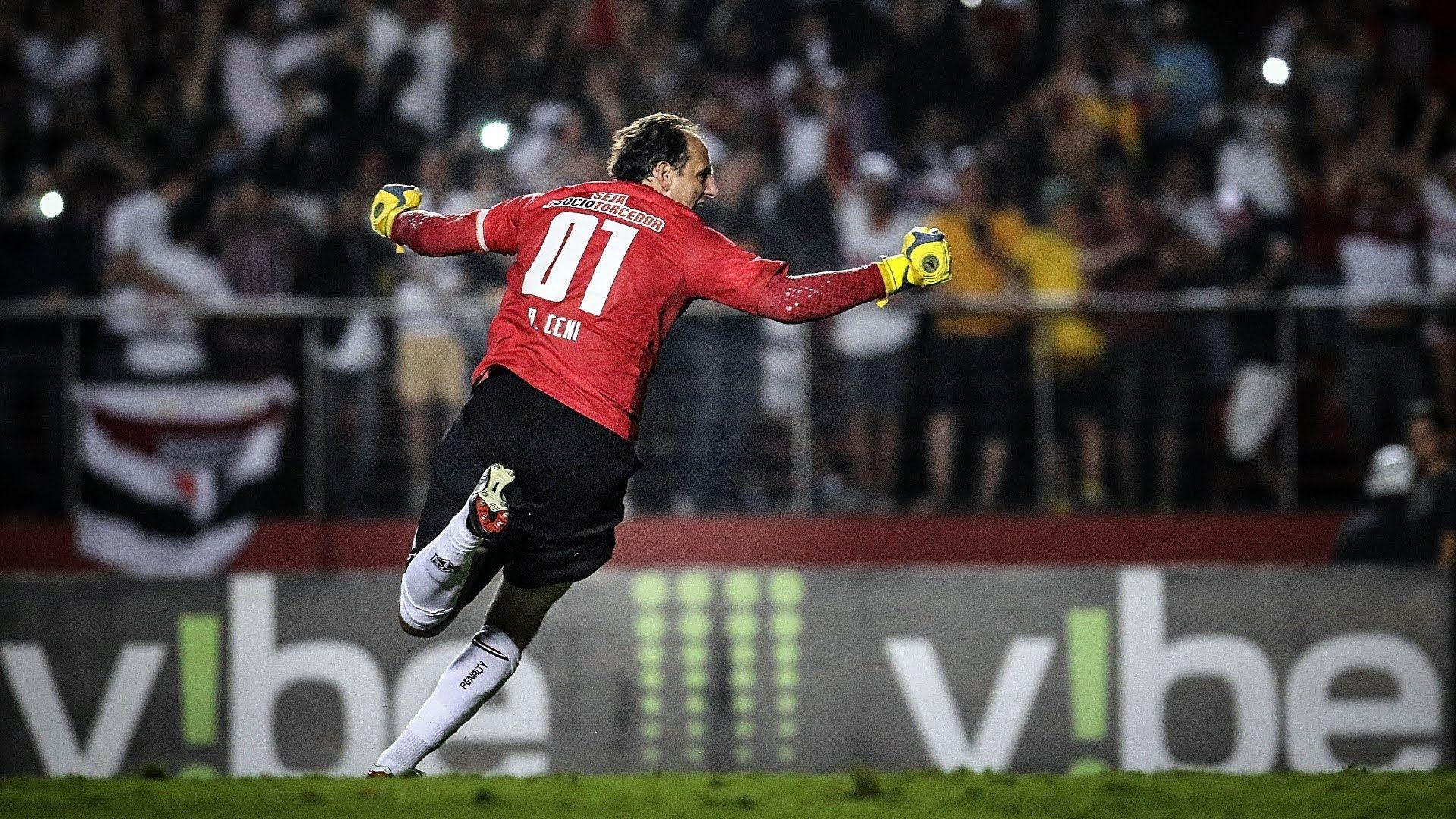 Rogério Ceni (2015). Saves and Goals