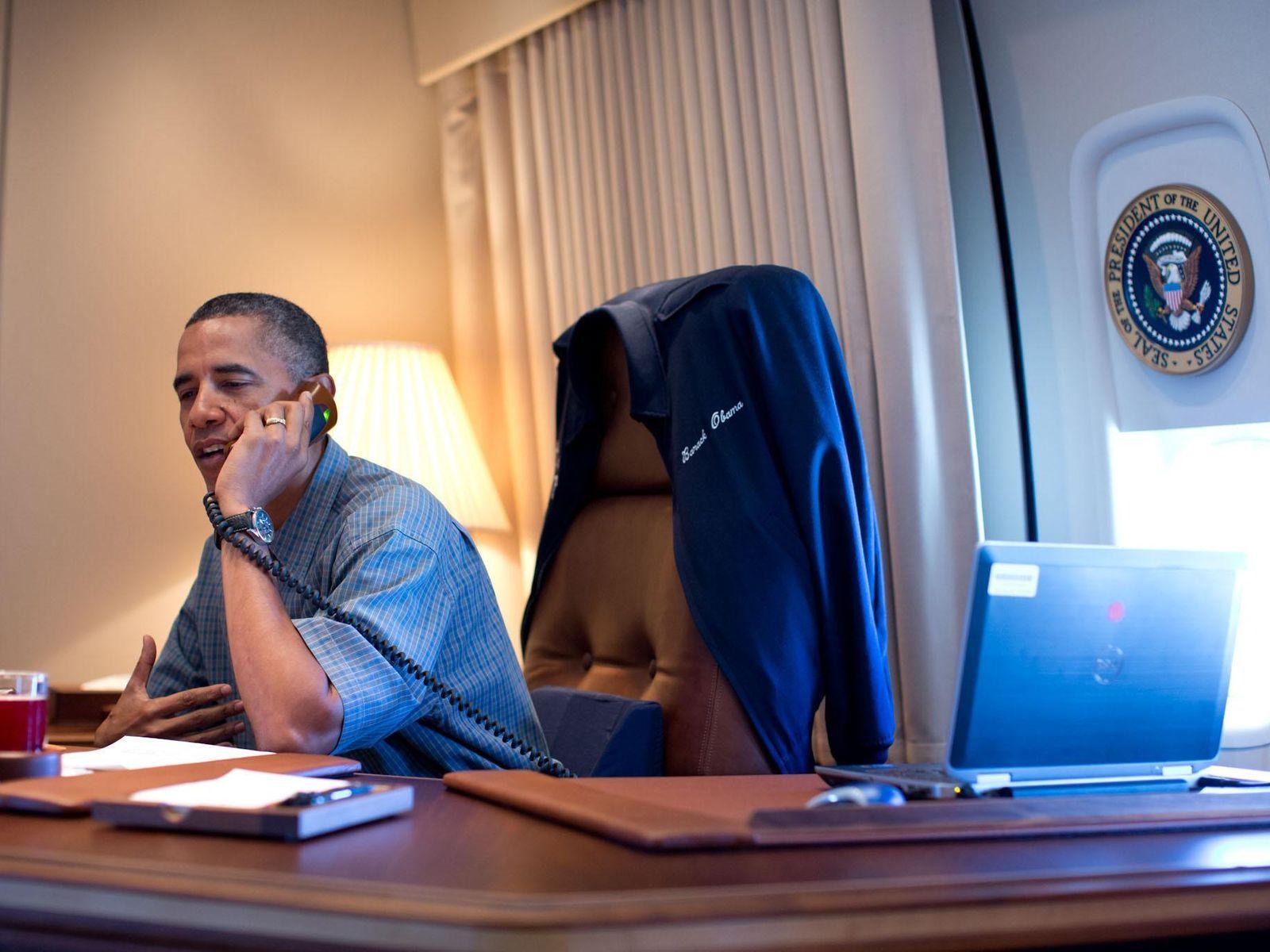 Space Image. President Obama Phones Mars Rover Team