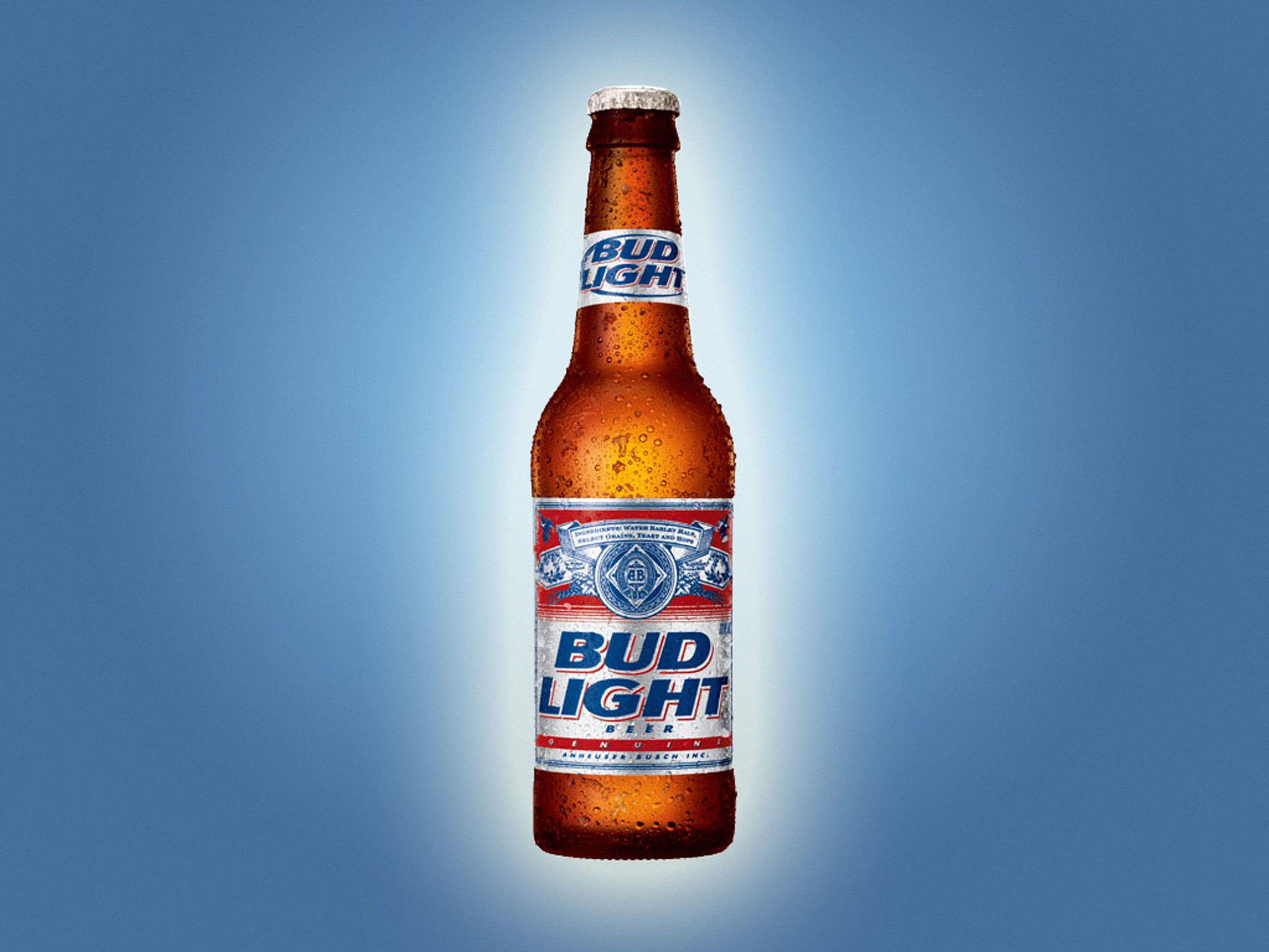 Бад бутылка. Bud пиво. Пиво БАД бутылочное. Пиво БАД Light. Пиво БАД баночное.