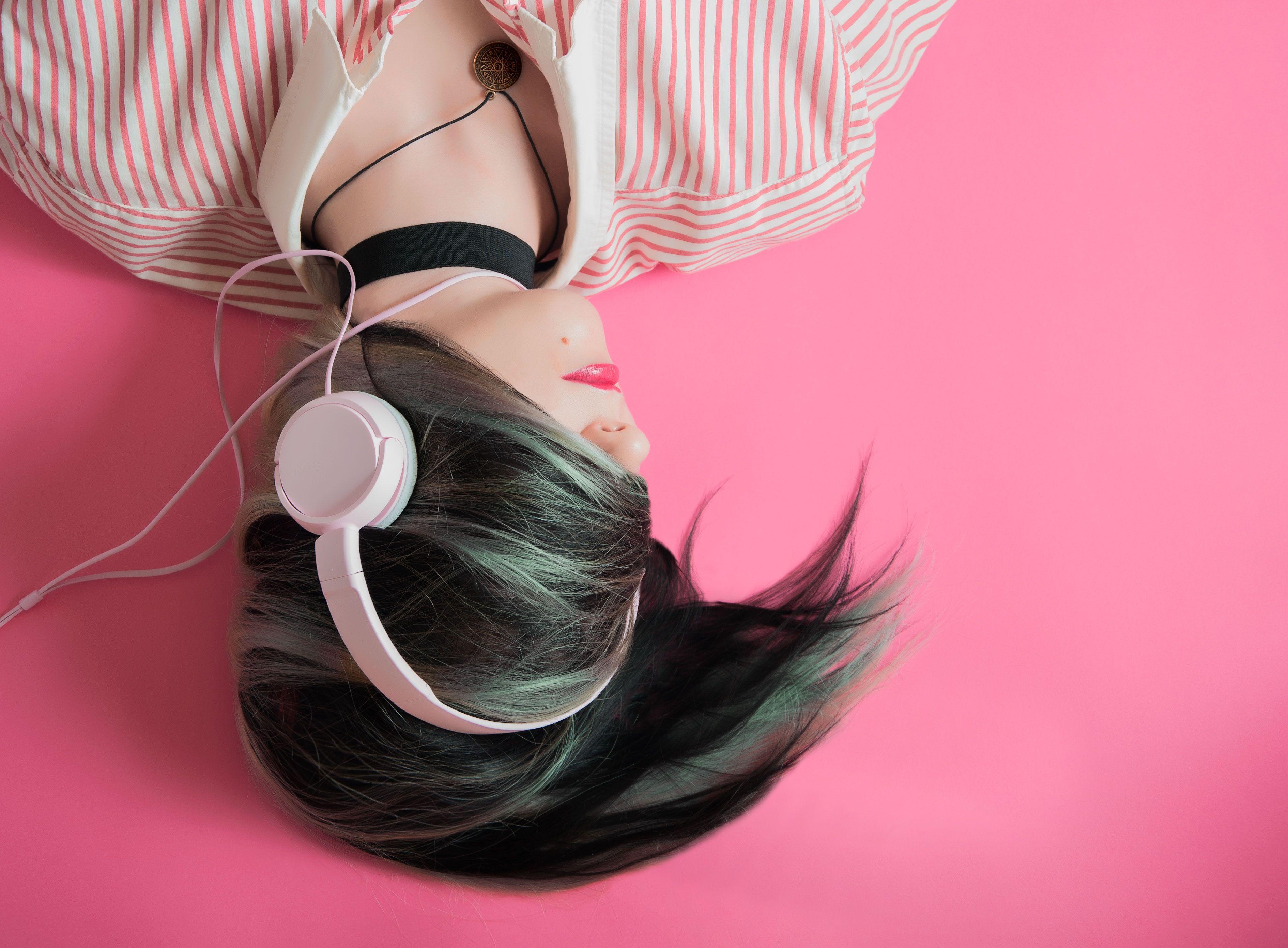 Woman Headphones Pink Background Free